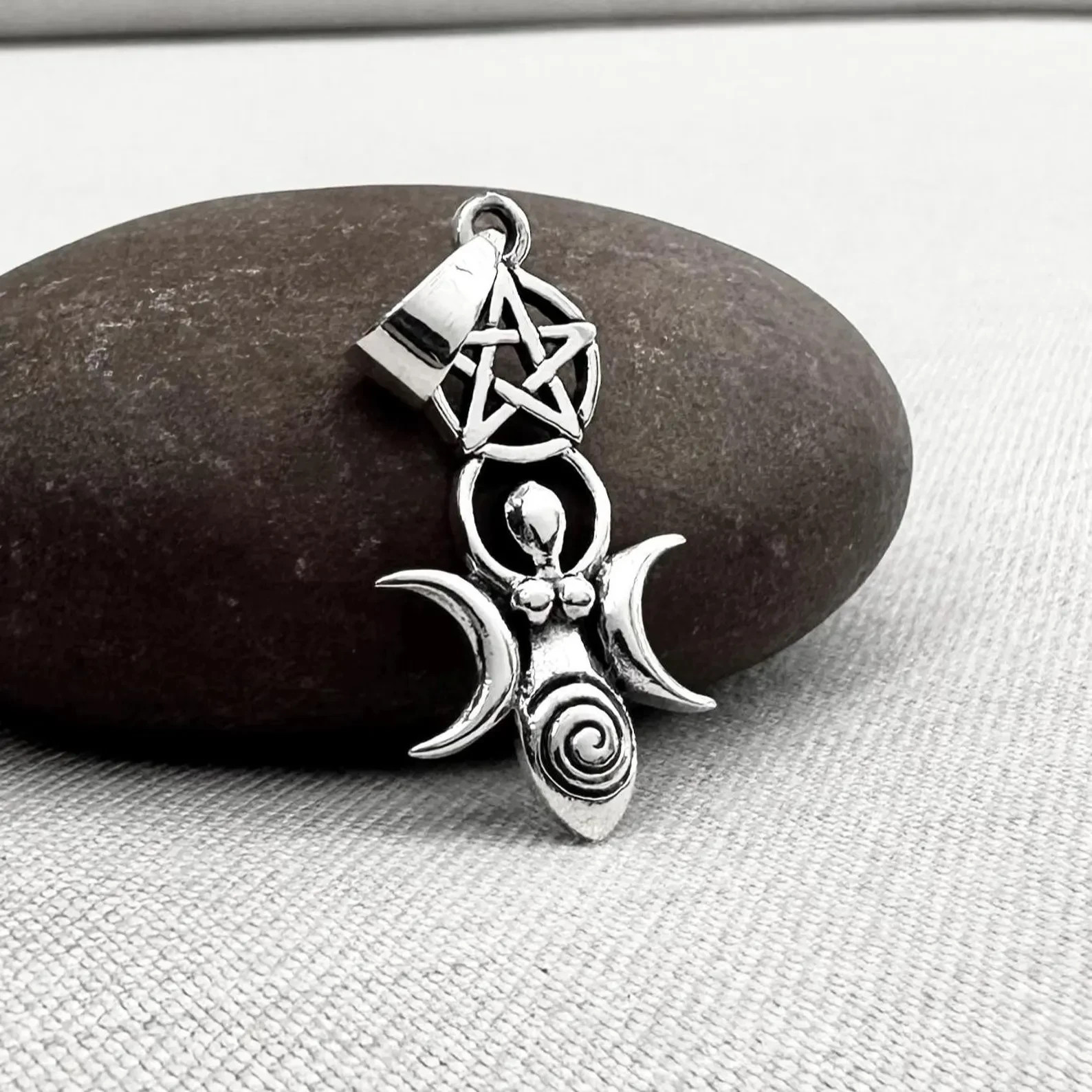 Handcrafted 925 Sterling Silver Triple Moon Goddess Luna Deity Pendant/Necklace