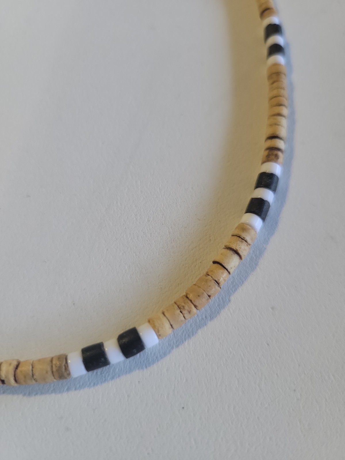 Heishi bead choker necklace, excellent condition