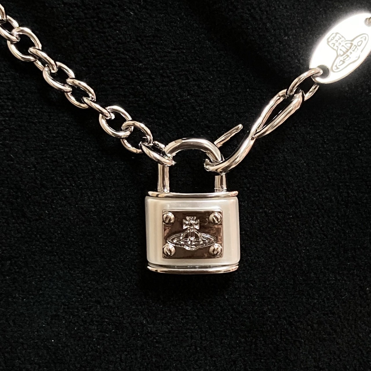 Vivienne Westwood Necklace Padlock Silver White 40.5cm 1.8×1.3 drawstring NO BOX