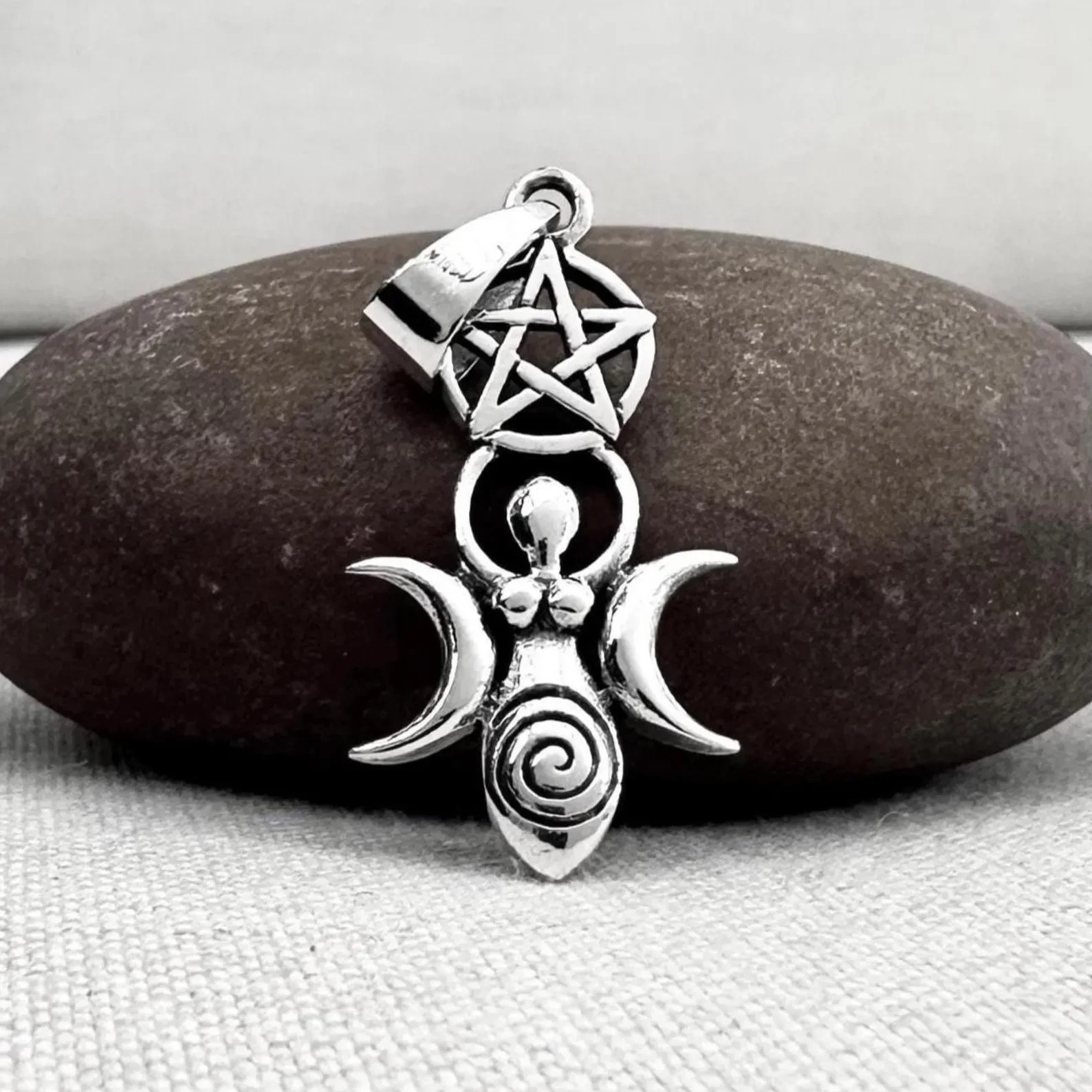 Handcrafted 925 Sterling Silver Triple Moon Goddess Luna Deity Pendant/Necklace