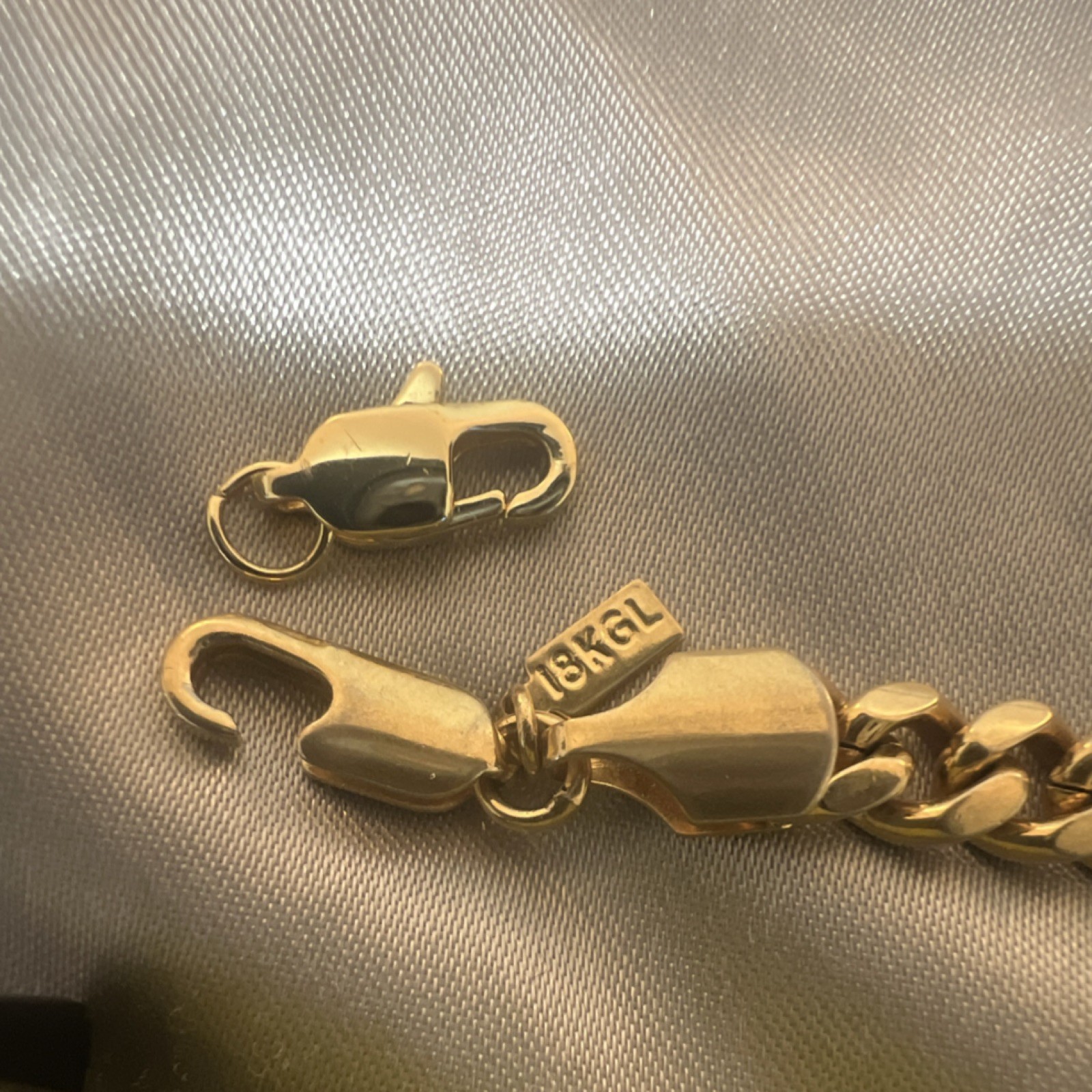 18K Gold Plated Curb Link Chain Necklace 18 in Lobster Clasp