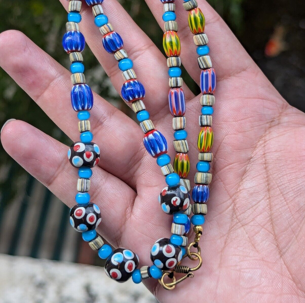 MixGlass Chevron & whiteHeart with EyesGlass Beaded Necklace
