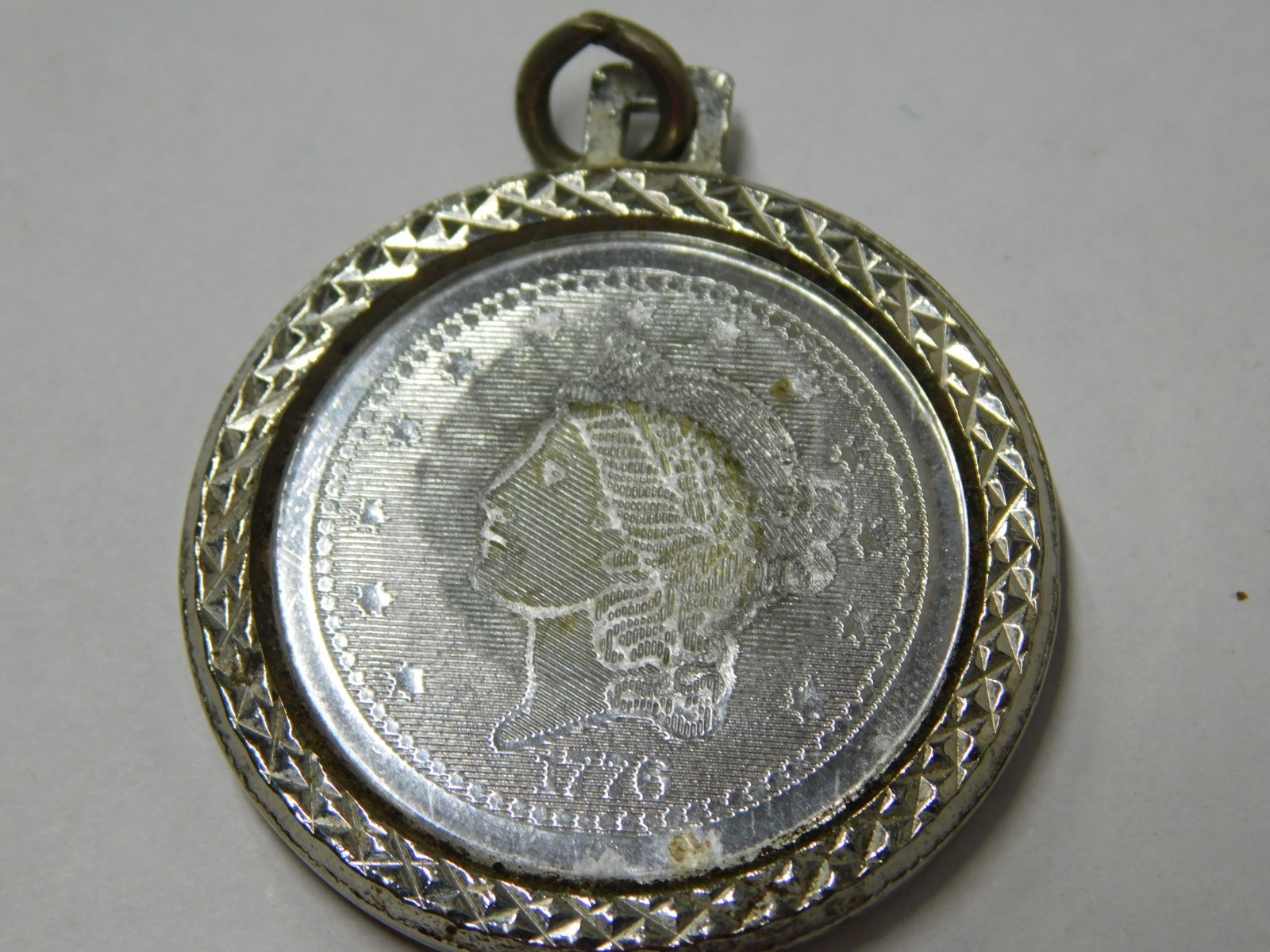 G5 Vintage 1776 Liberty Coin Replica Pendant Twenty D Silver Tone Medallion