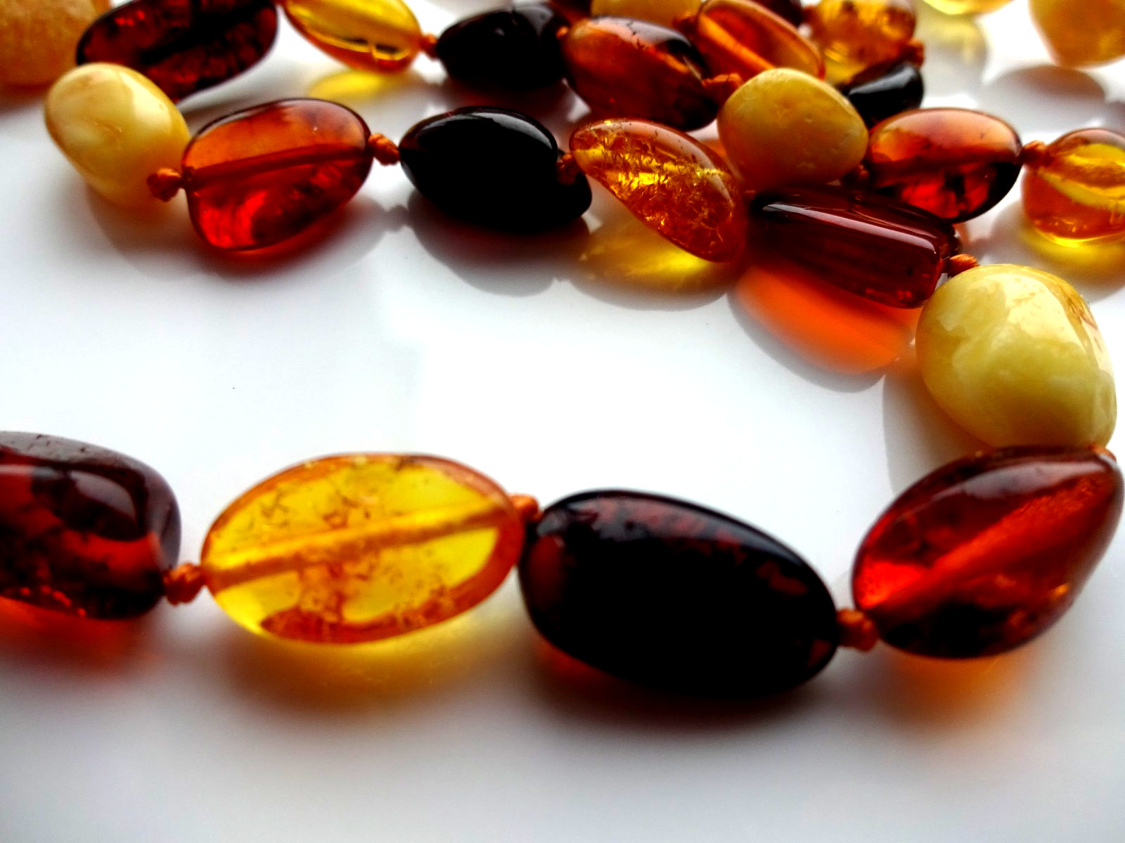 Genuine Baltic Amber Necklaces Polished Oval Multicolored Beads 46cm (18″)