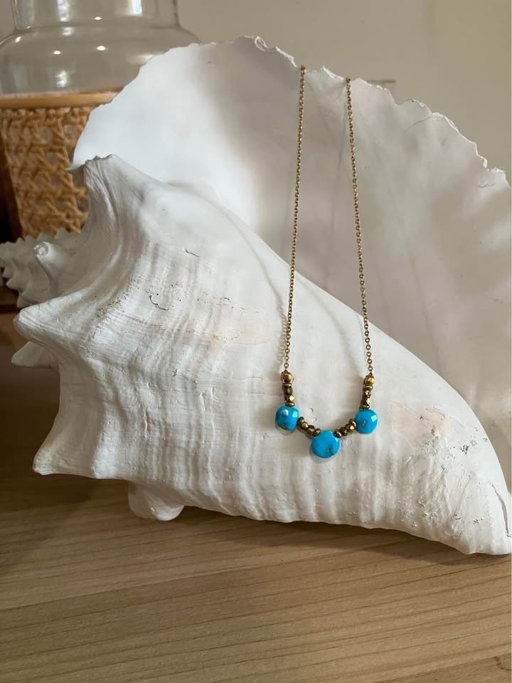 Turquoise Beaded Gold Plated Adjustable Necklace (18”)