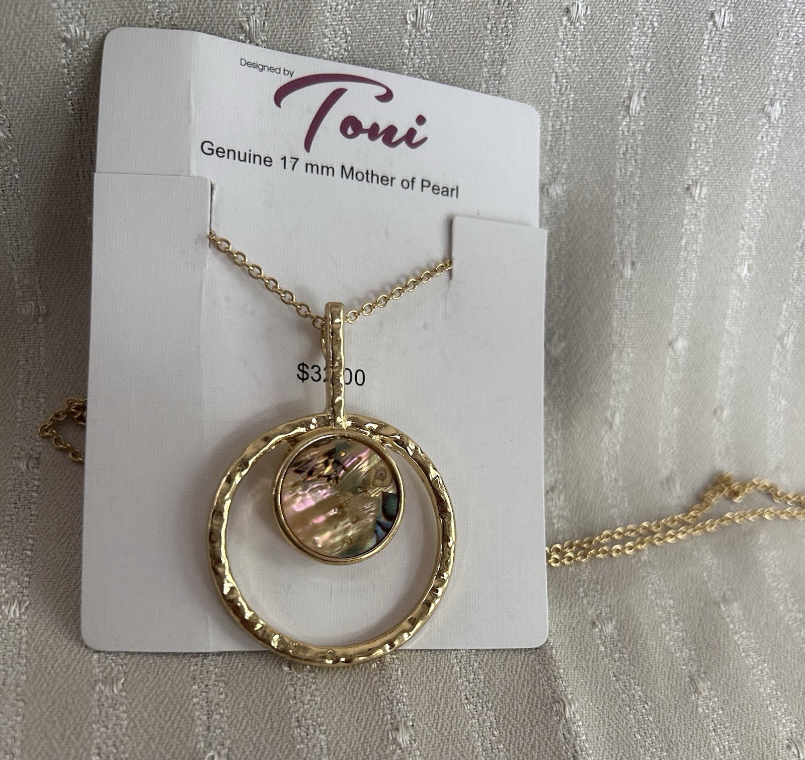 17mm Mother of Pearl Necklace **NEW**