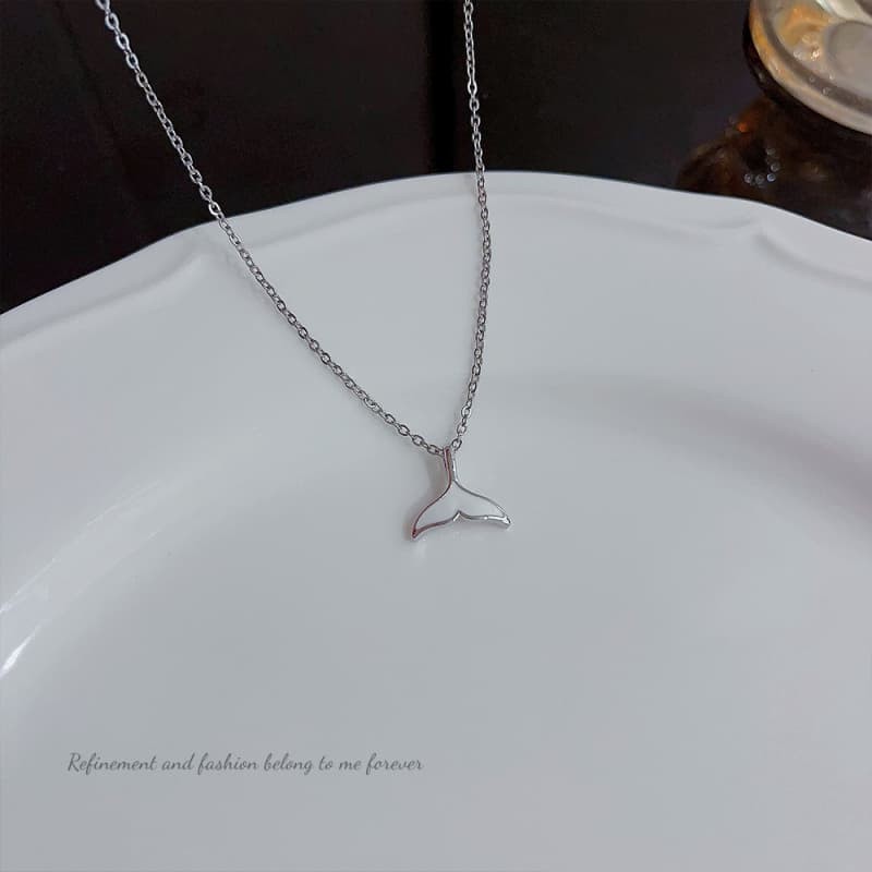 Tail Pendant Beautiful Fishtail Necklace Charm Whale Fish Chain Woman Jewelry
