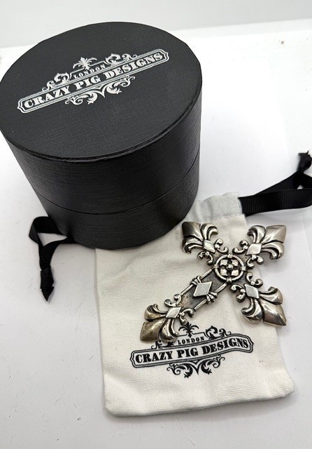 CRAZY PIG DESIGNS X large Classic Cross Pendant New w/Box RARE!!