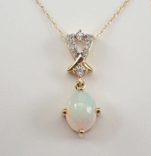 Gorgeous Oval Cut Simulated Fire Opal Women’s Pendant In 14k Yellow Gold Plated