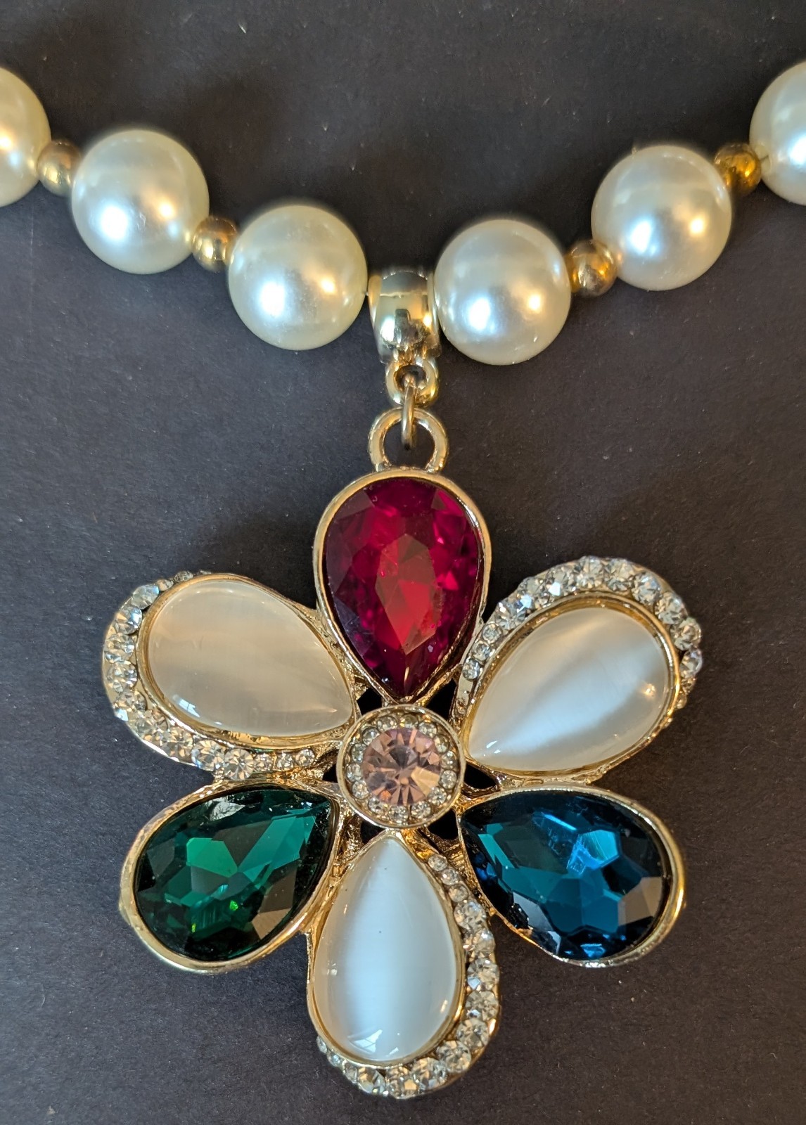 Beautiful Multicolor Flower Pendant on Faux Pearl Necklace with Adjustable Hook