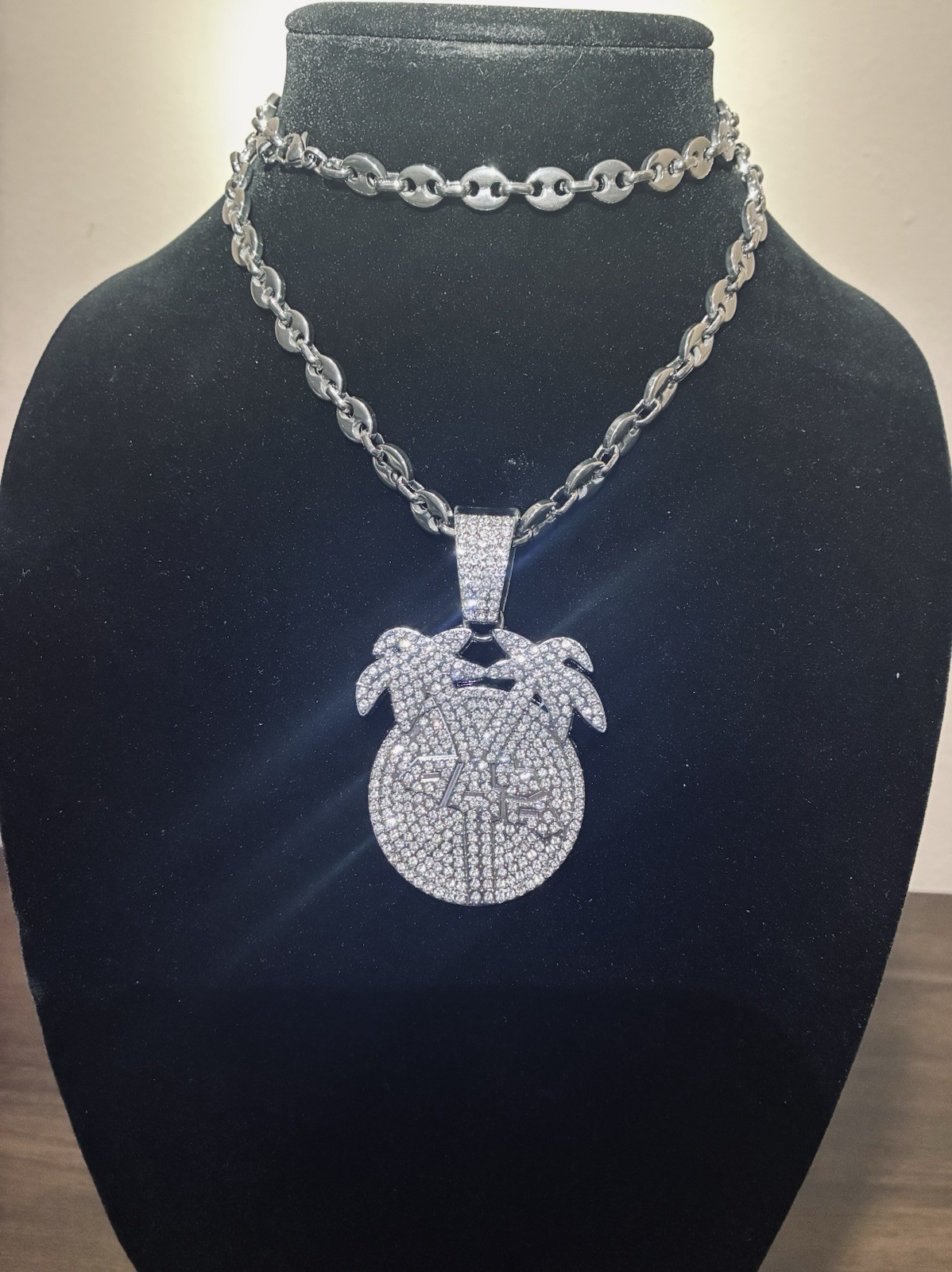 7mm 30in Chain W/ Palm Tree Pendant