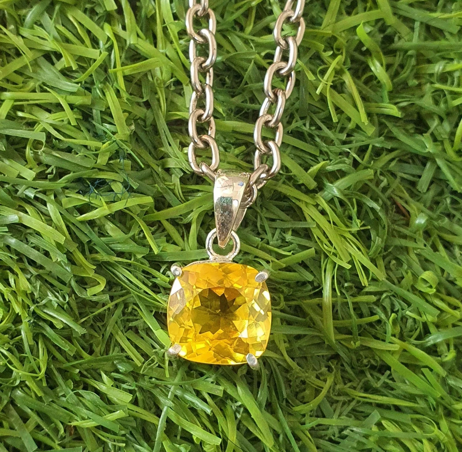 Natural 21.95 Ct Cushion Yellow Sapphire 925 Silver Pendant Gems GIE Certified