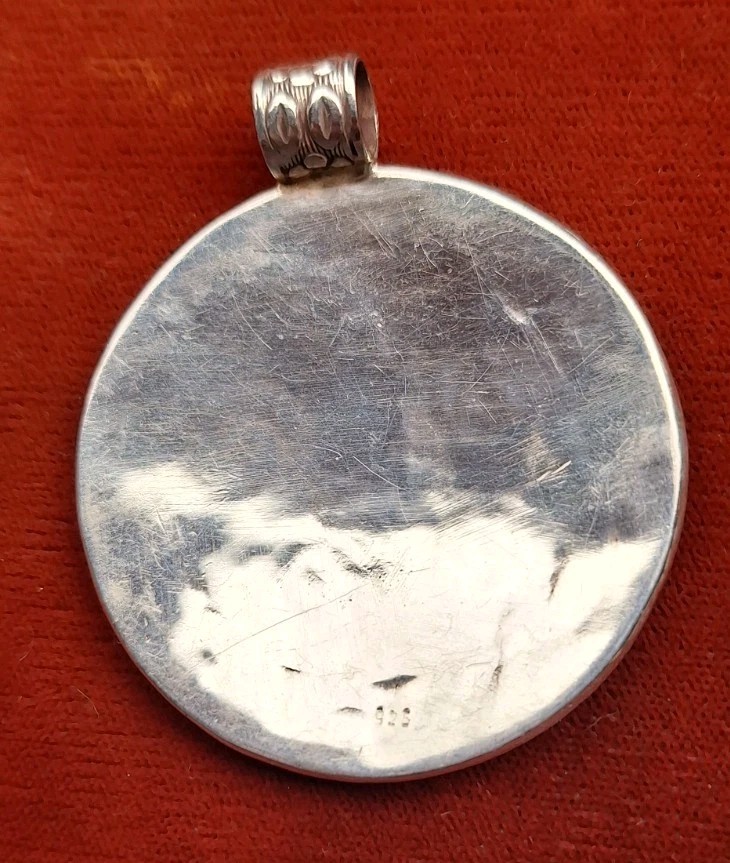 Large 1 3/4″ Round Silver Pendant – Necklace – 26 Inch Long 2mm Snake Chain –