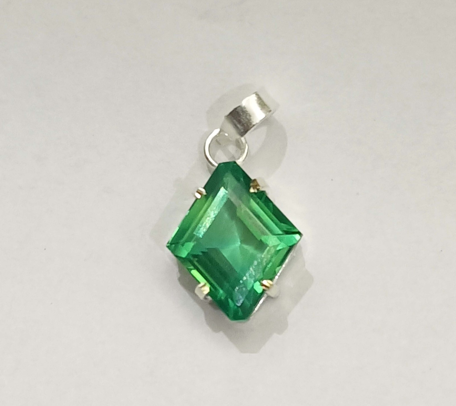29.15 Ct Natural Green Sapphire Fancy Gemstone Pendant Sterling Silver Jewelry
