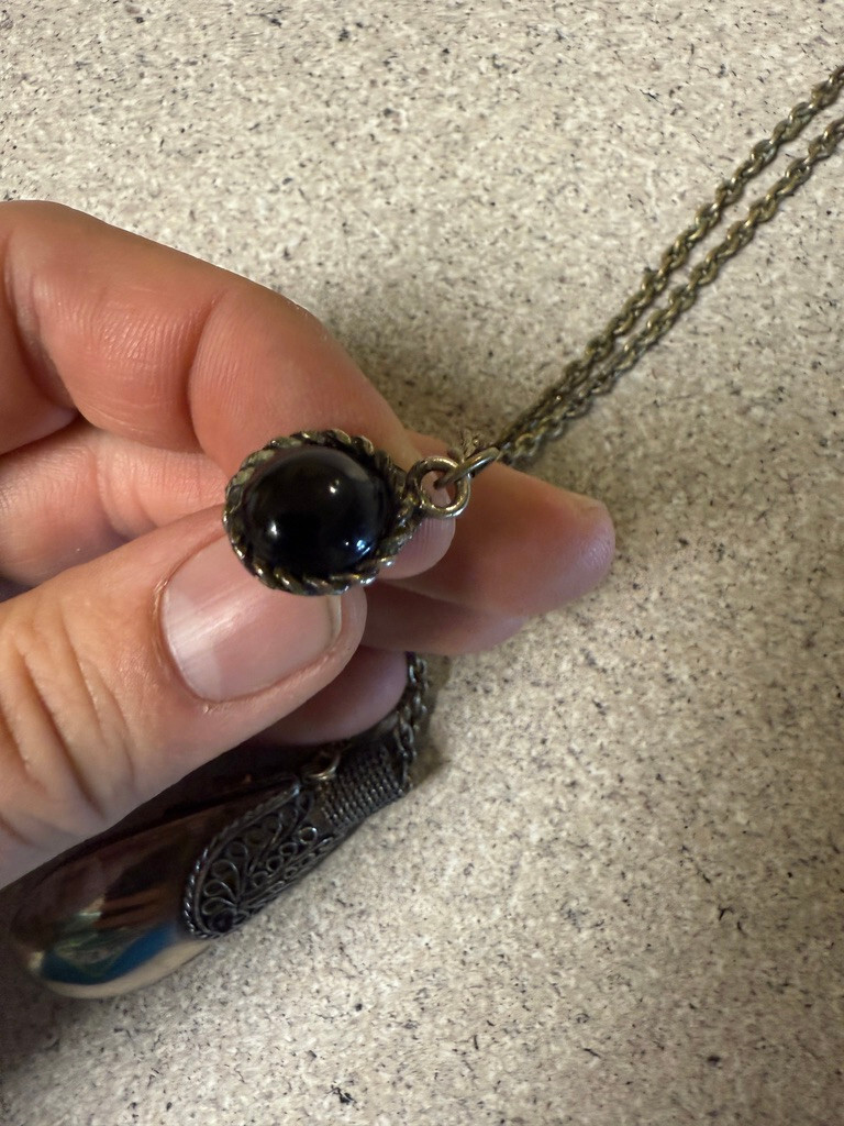 Vintage Tibetan Nepal Tribal Snuff Perfume Bottle Pendant Necklace. NICE STYLE