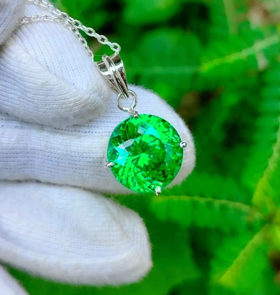 20 Ct Round Cut Green Emerald 925 Solid Silver Pendant Loose Gemstone