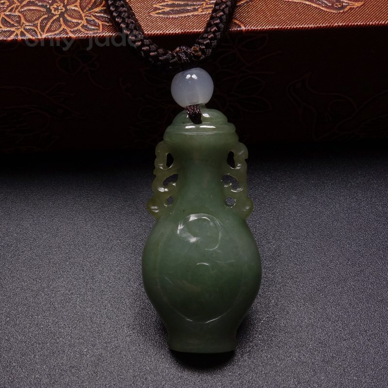 Certified Grade A 100% Natural Green Jade Jadeite Pendant Hand-carved Vase Z1071