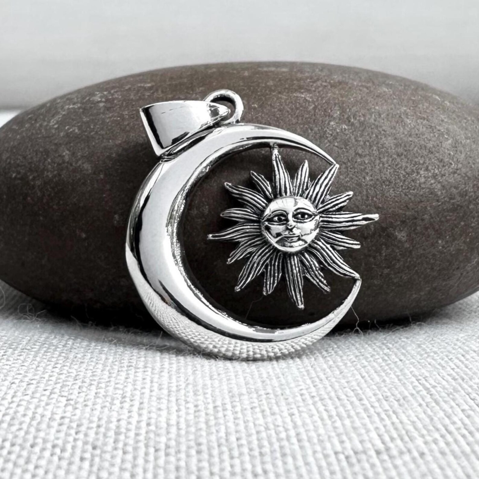 Handcrafted 925 Sterling Silver Sun Moon Celtic Crescent Pendant/Necklace