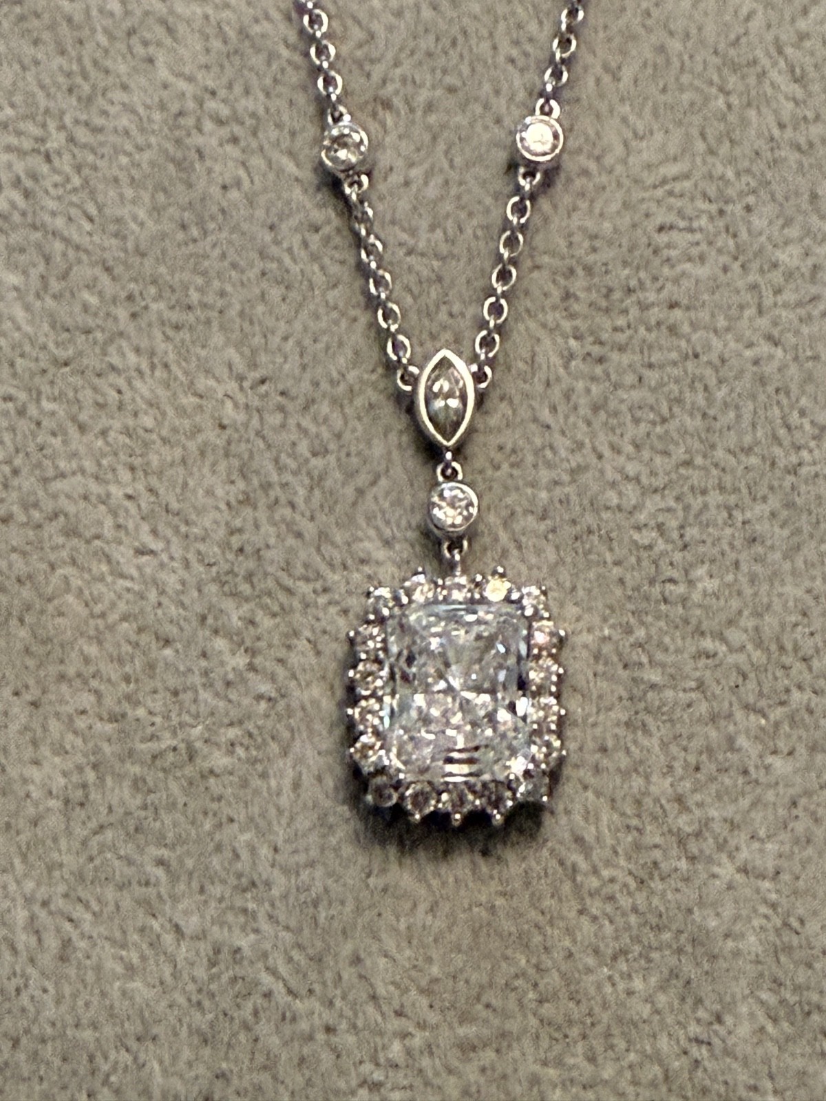 BRAND NEW Sterling Silver Platinum-Bonded 1.55CTW Cushion-Cut Halo Necklace JB1