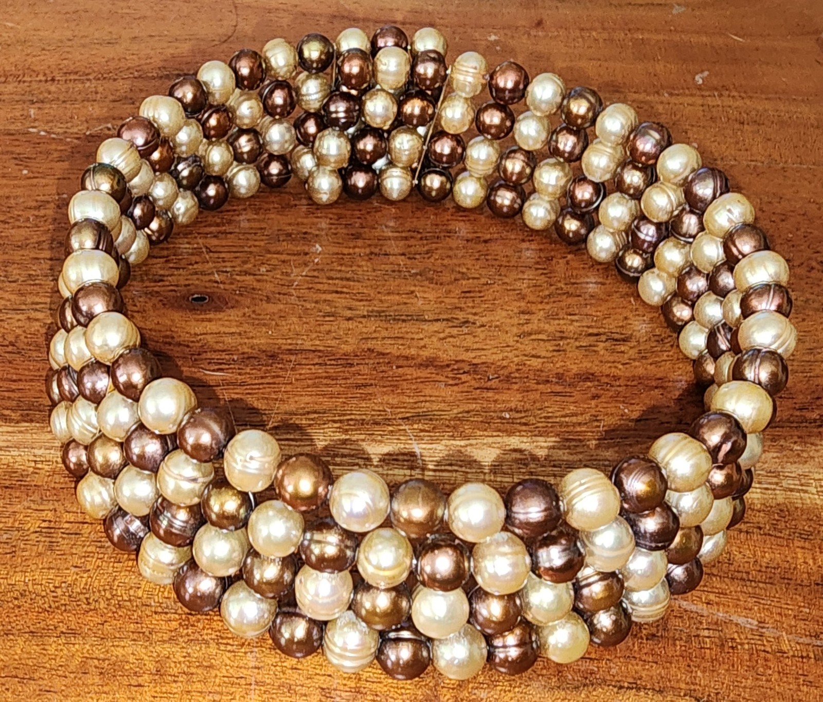 Cultured Tahitian Pearl choker. 6-7mm, Multicolored, Never worn.