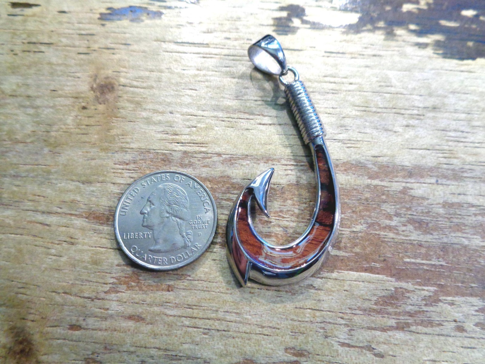 27MM SOLID TUNGSTEN GENUINE INLAID KOA WOOD HAWAIIAN MAKAU FISH HOOK PENDANT RF