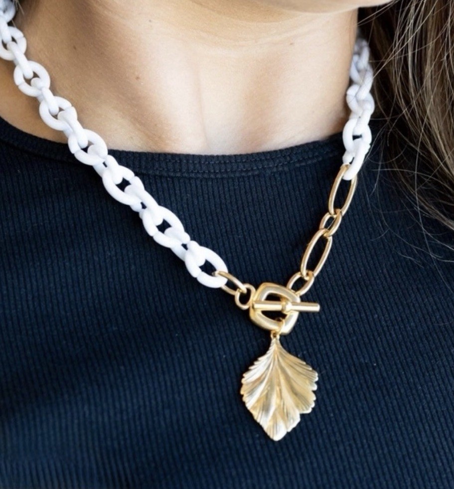 Plunder Talia Necklace 18K Gold Plated White Acrylic Link Chain Leaf Charm 20″