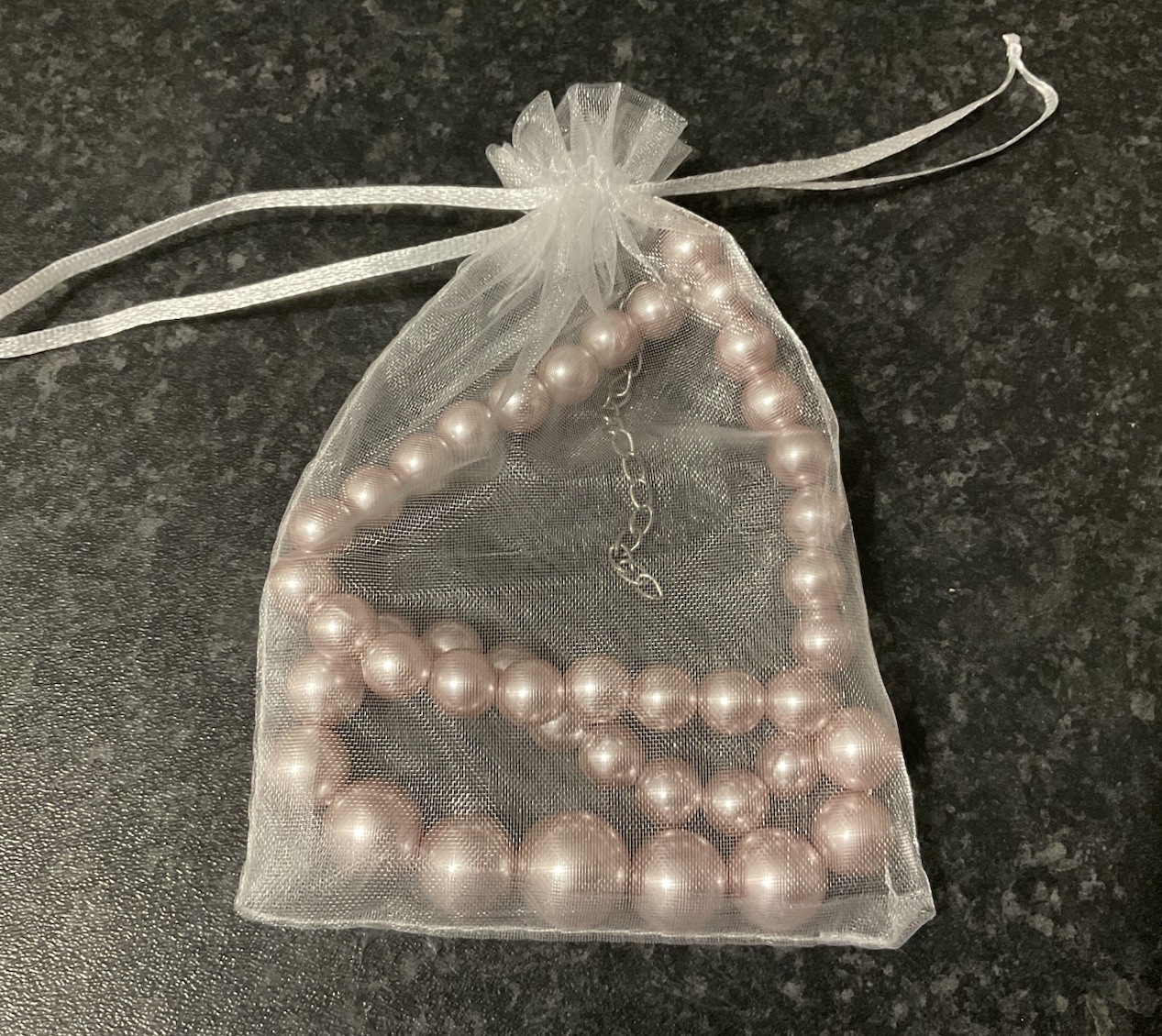 Preloved Baby pink faux Pearl beads necklace 46cm + Extension Classic