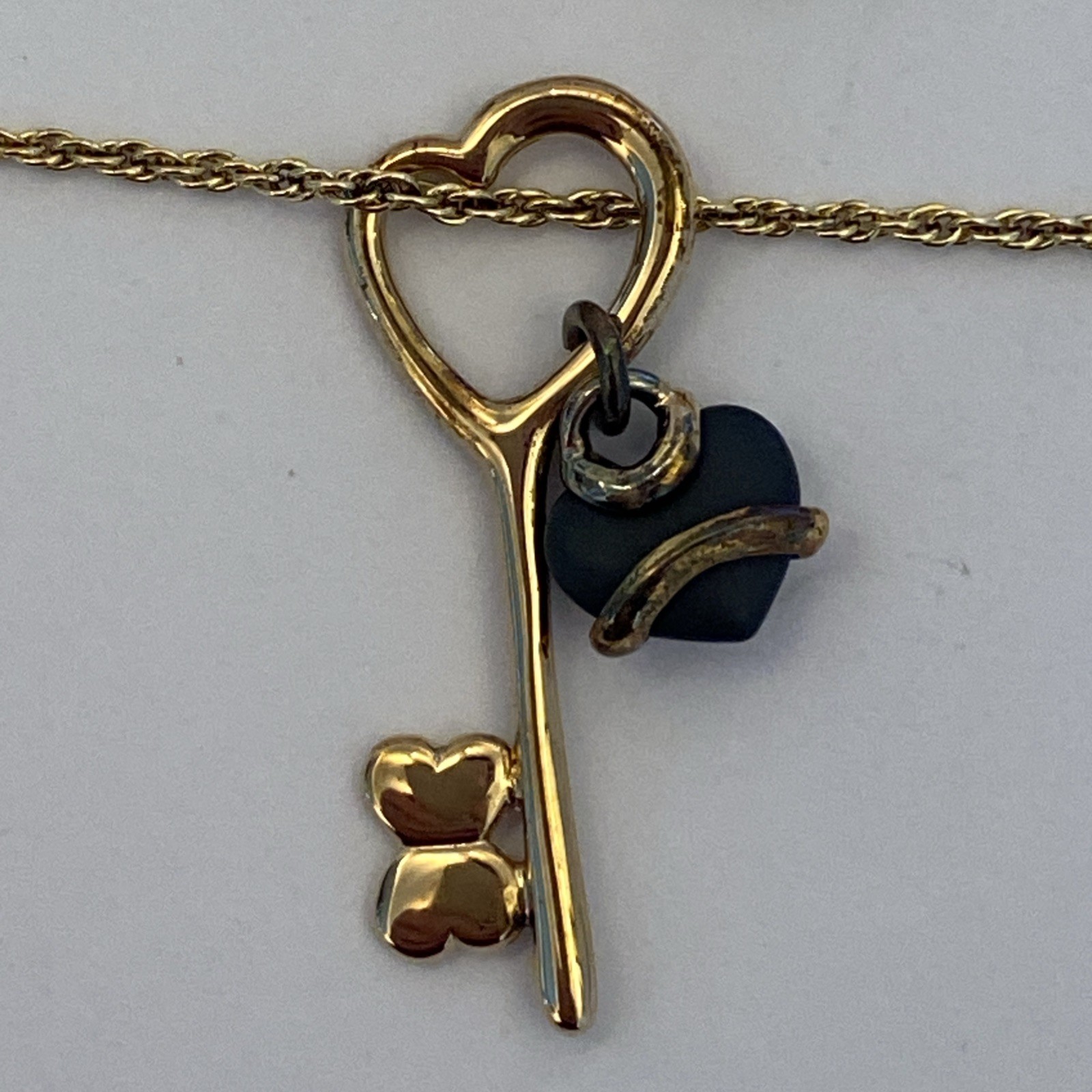 Wedgwood Gold Tone Necklace Key and Black Heart Original box 16in/40cm