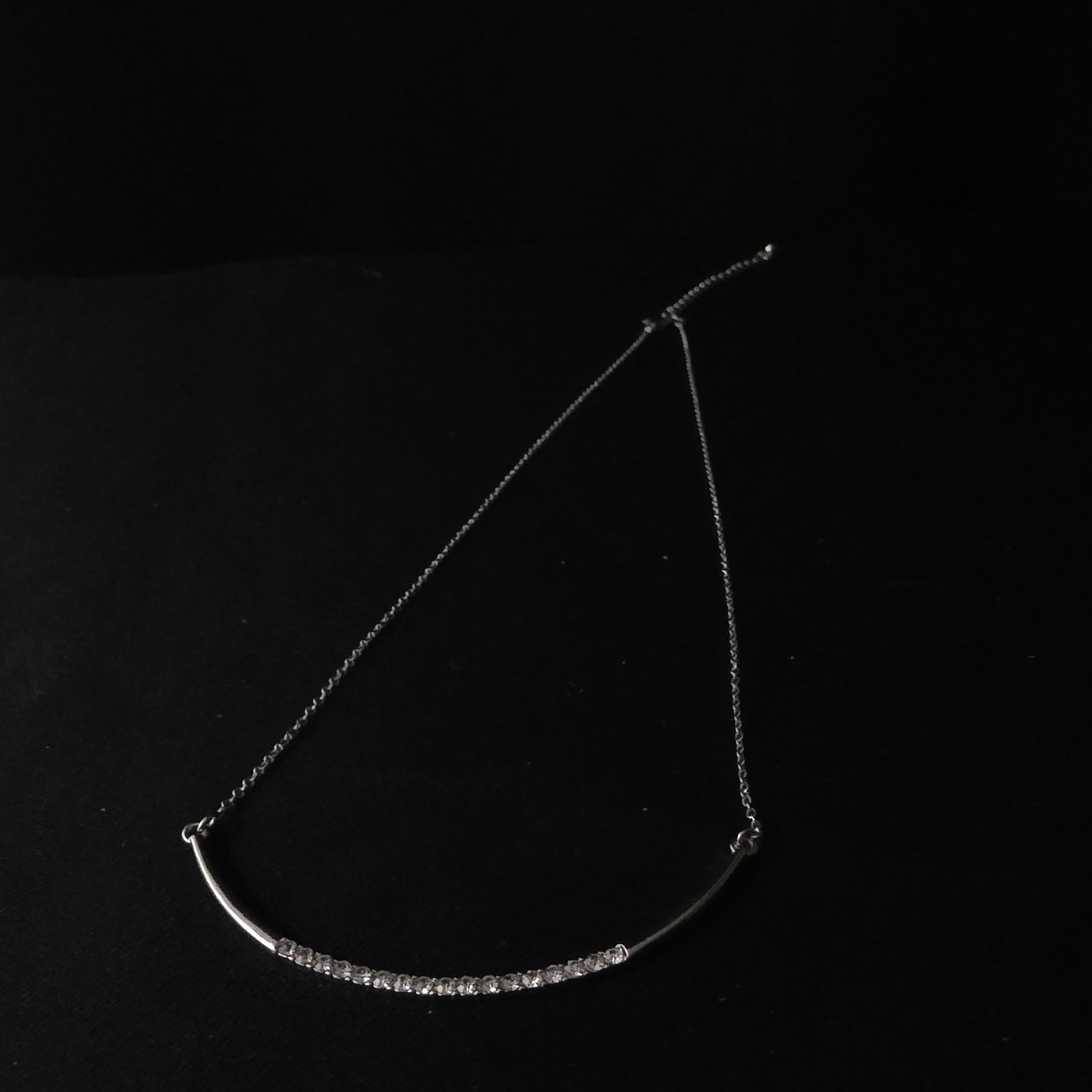 Unbranded Silver Tone Curved Smile Bar Necklace Pave Crystal 18″ Non-Magnetic