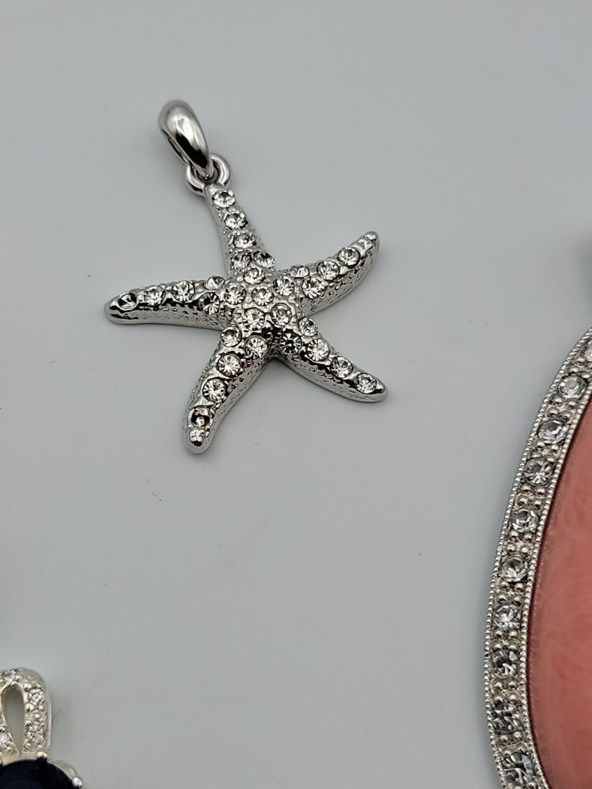 5Pc Women Pendants Various Sizes