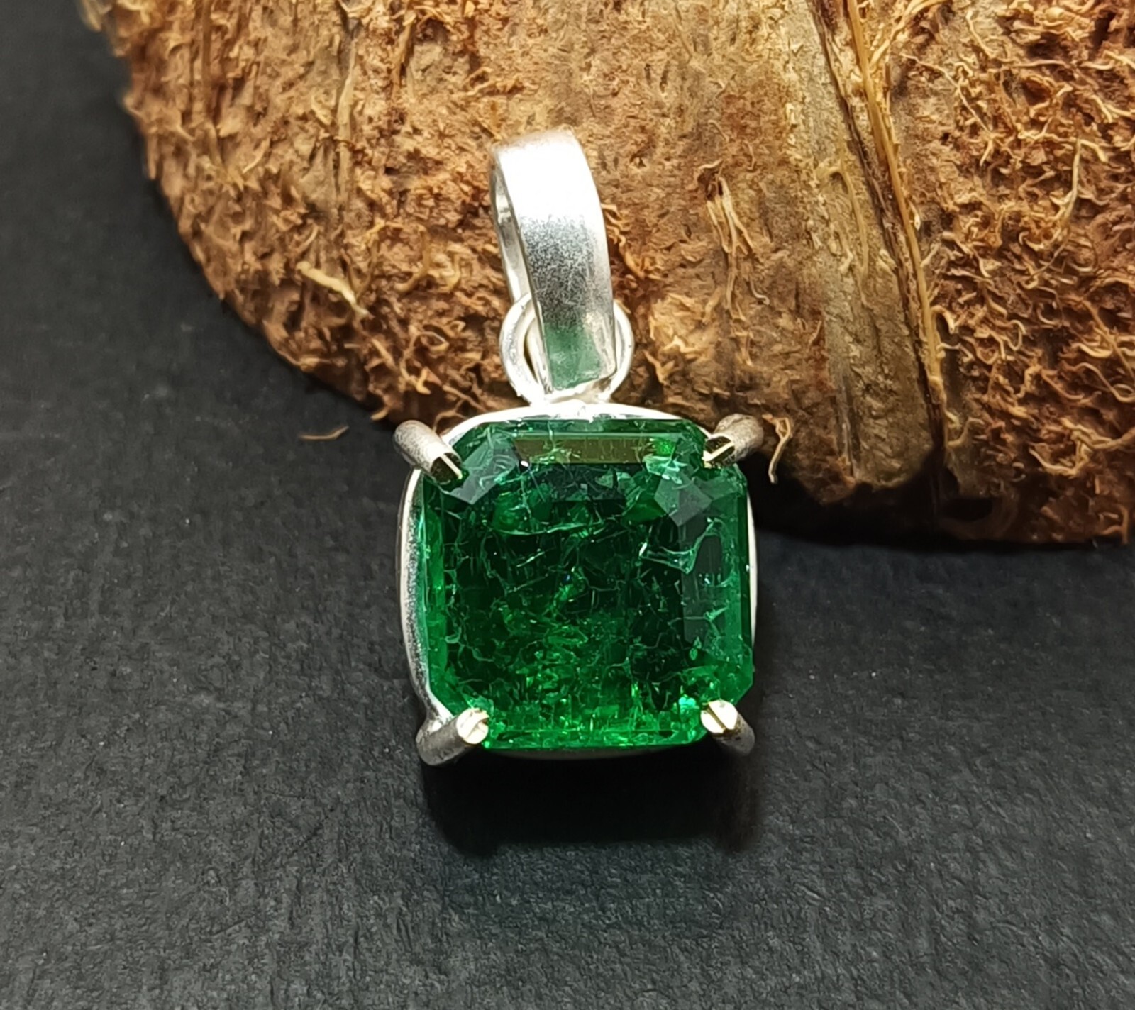 Certified 25.0 Ct Natural Emerald In Solid Silver Asscher Cut Pendant Gemstone