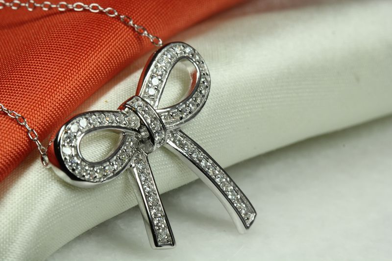 BEAUTIFUL STUNNING CZ ACCENTS LARGE BOW TIE STERLING SILVER 925 NECKLACE~BLC~WED