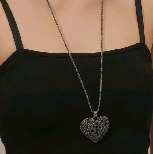 2.5″ Black Crystal Heart Shaped Pendant 24 ” Black Chain. New!! Goth, Midevil