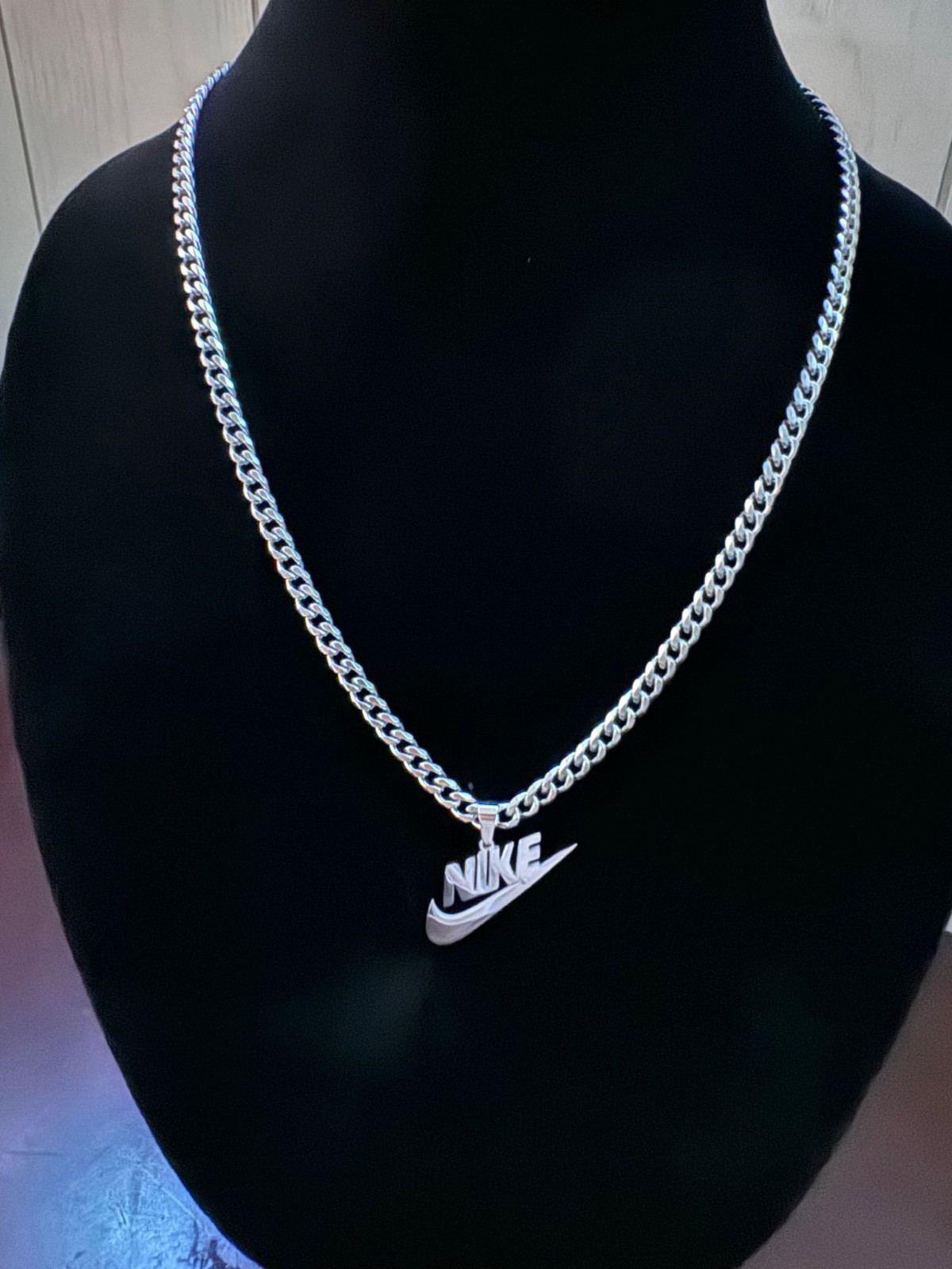 22” Nike Swoosh Pendant + Necklace Silver Plated Stainless Steel – 5mm Cuban