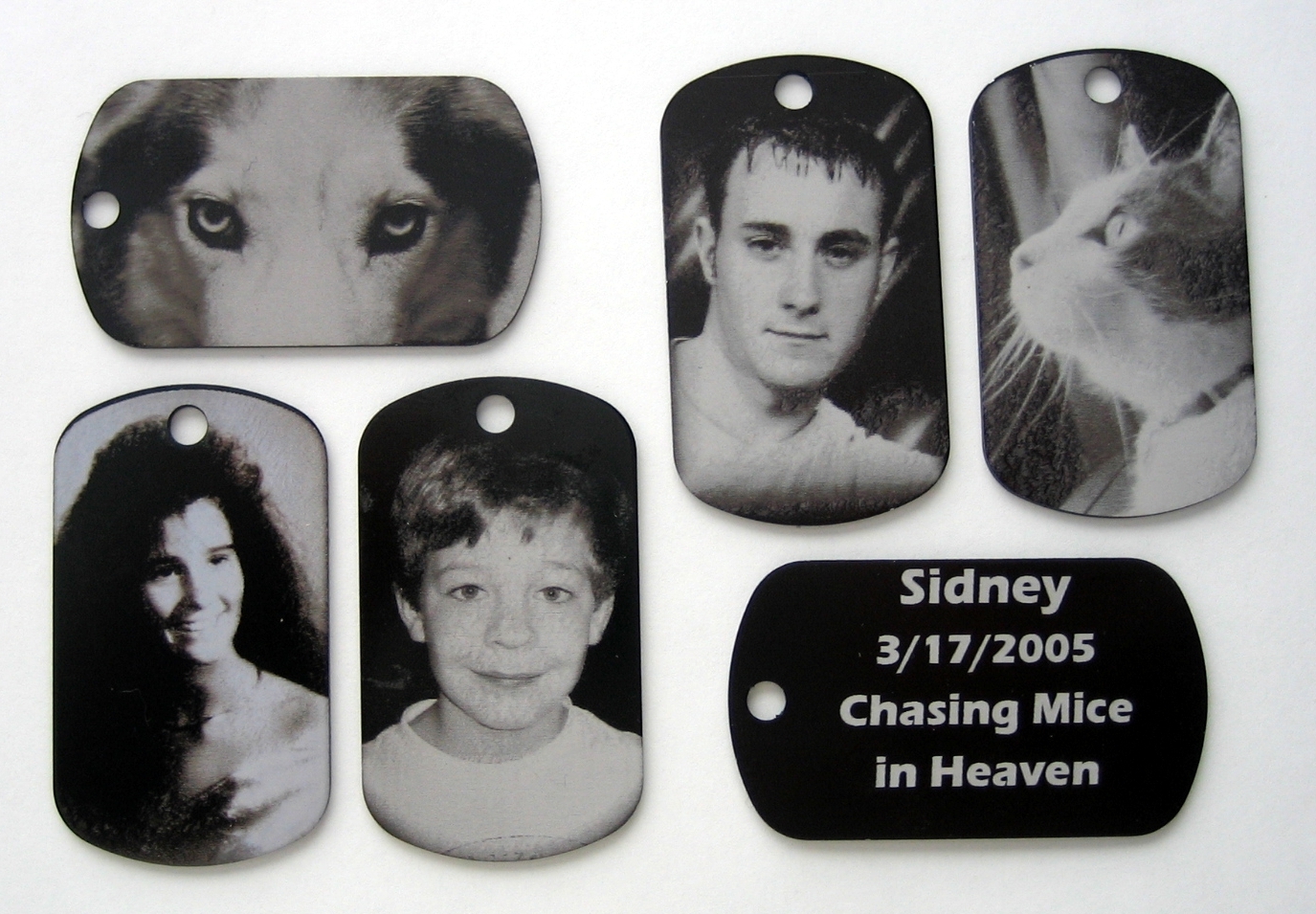 Personalized Metal Photo Dog Tag Necklace/Keychain – Free Custom Engraving