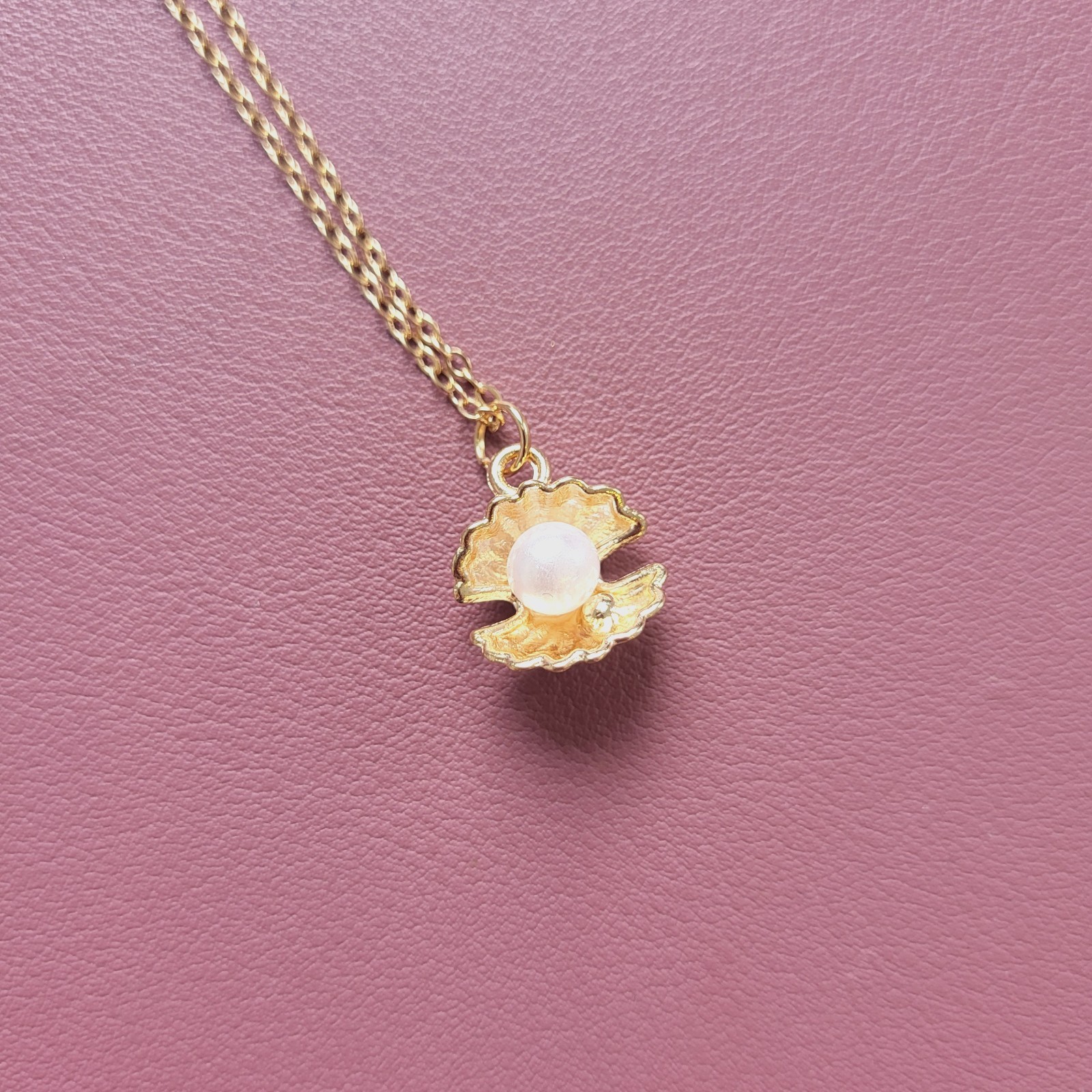 Gold tone necklace delicate chain faux pearl charm beach summer new 46cm length