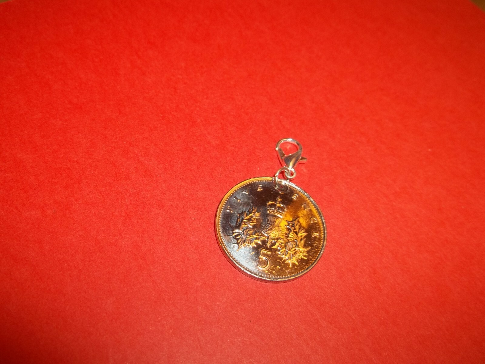 FIVE (5) PENCE COIN – HIGHLY POLISHED PENDANT / CHARM – 1968 to 1989