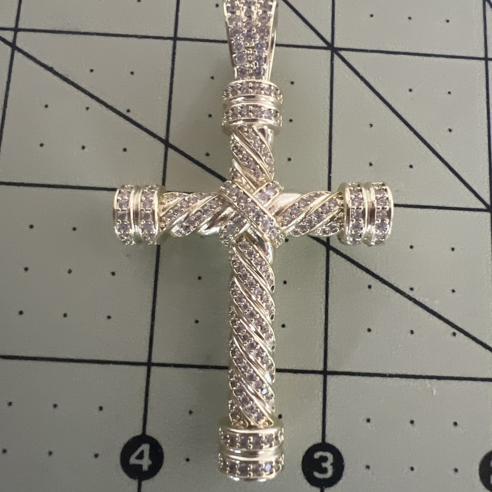 18k -28grams CZ Stones Gold Cross By GLD. W/O Chain. Large Cross Only 2.5×1.5”