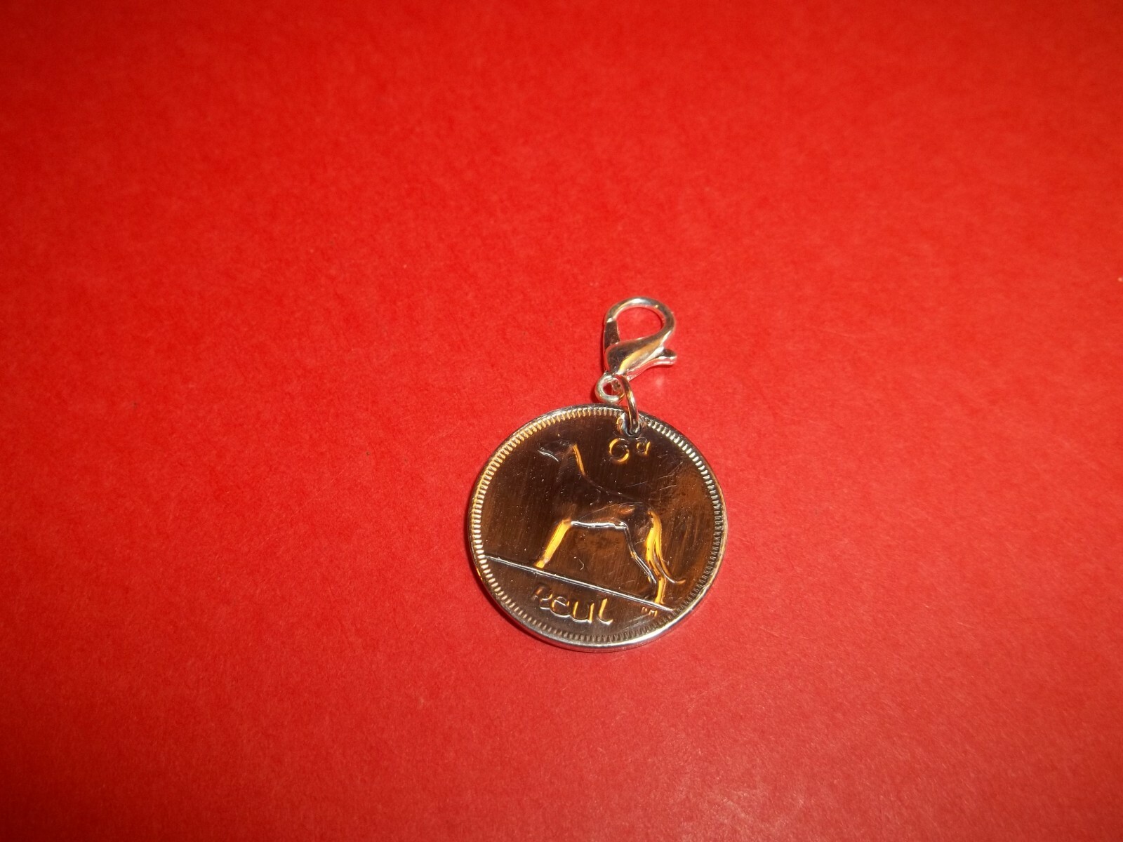 SIXPENCE COIN – IRISH WOLFHOUND – POLISHED PENDANT / CHARM – 1940 to 1967