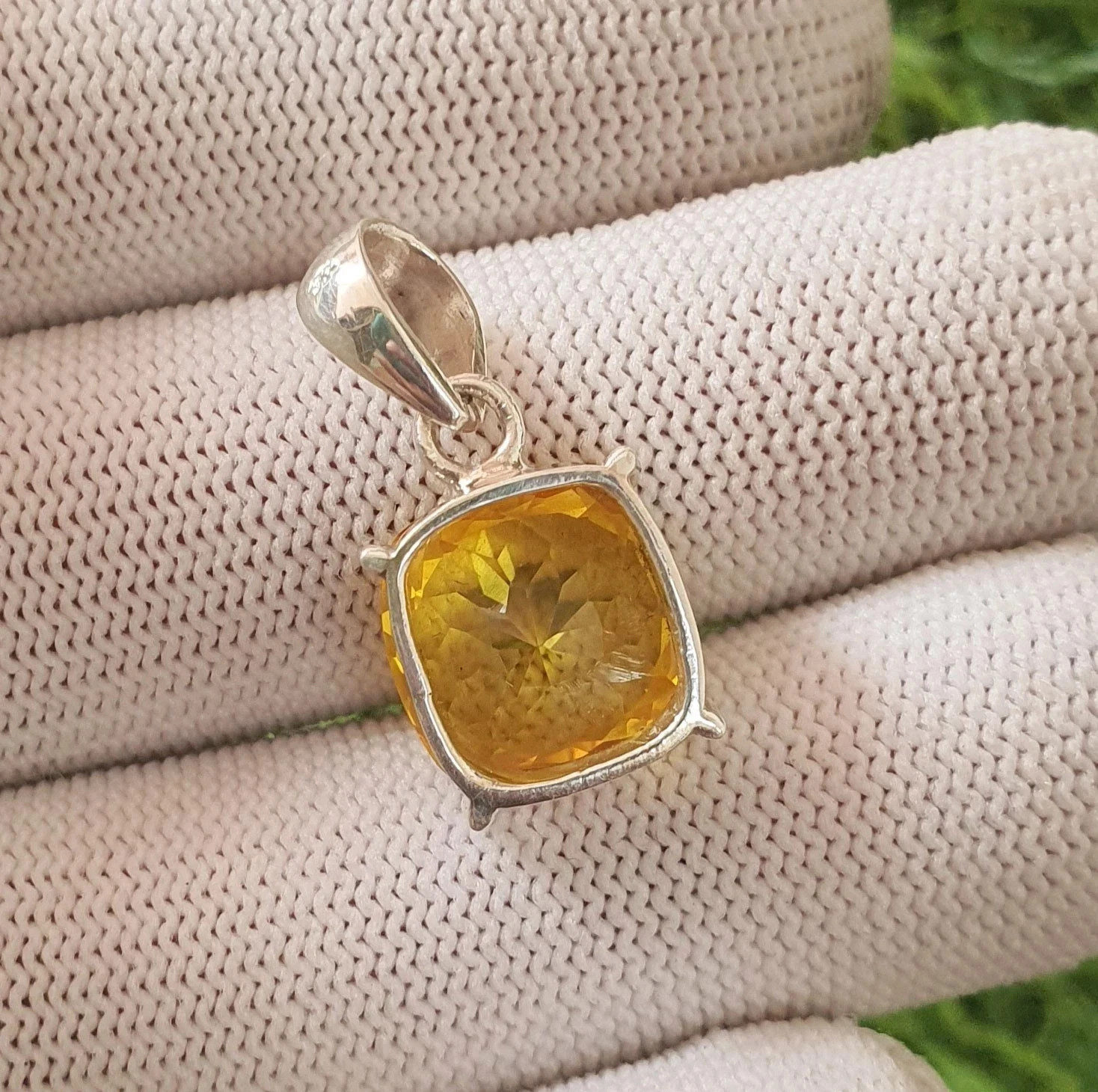 Natural 21.95 Ct Cushion Yellow Sapphire 925 Silver Pendant Gems GIE Certified