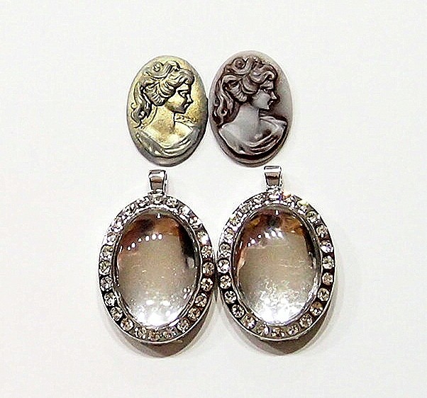 2 of 25x18mm Silver Plated Floating Locket Pendants 4 Cameos, Cabs, Charms Nice