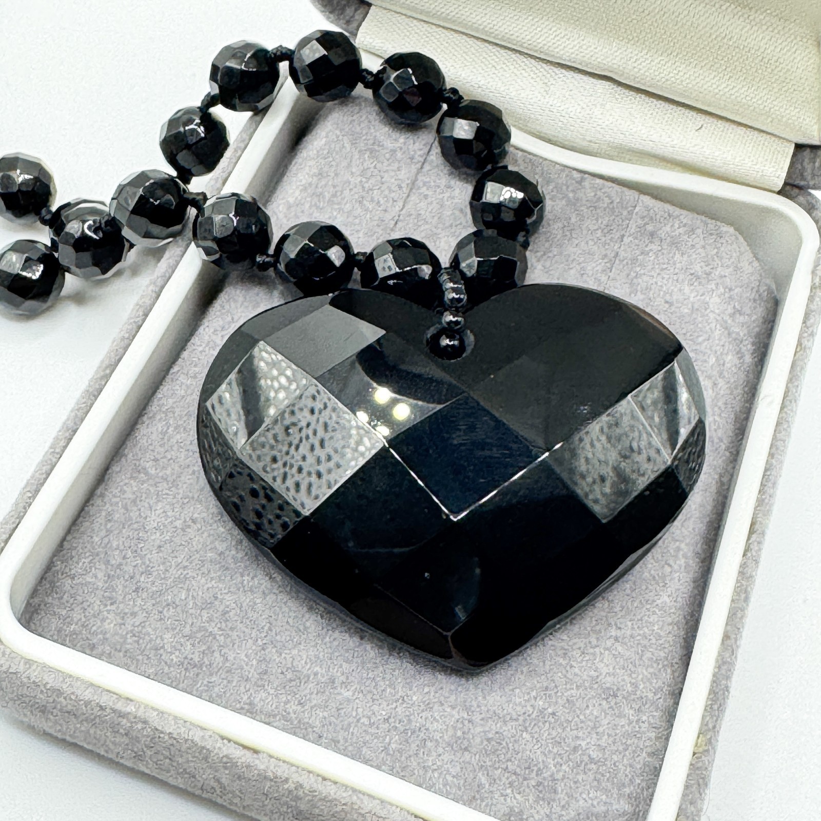 Chunky Black Faceted Glass Heart Pendant Beaded Necklace 46cm Bead Goth Gothic
