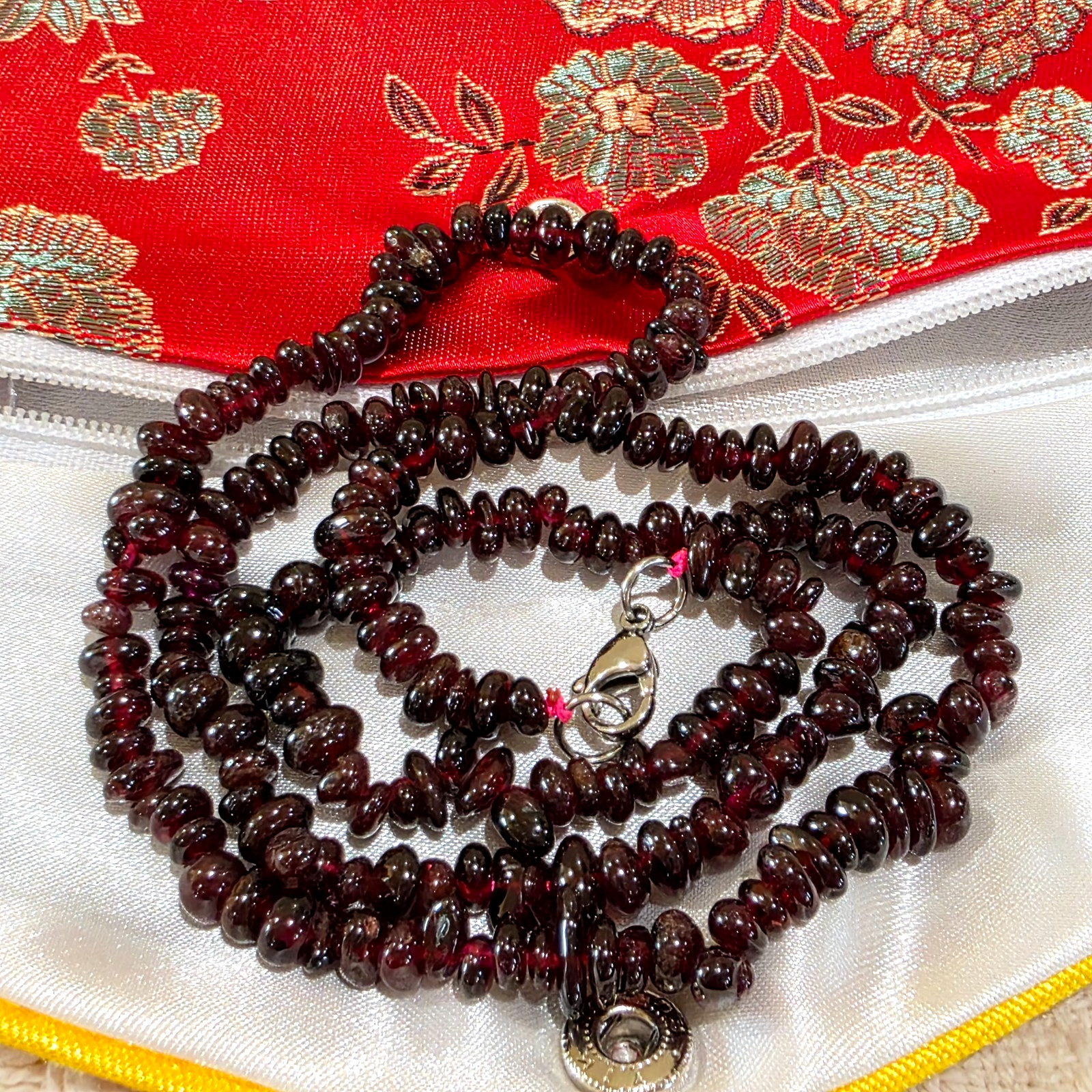 Vintage Natural Red Garnet Nugget Bead Beaded Necklace Original Silk Satin Bag