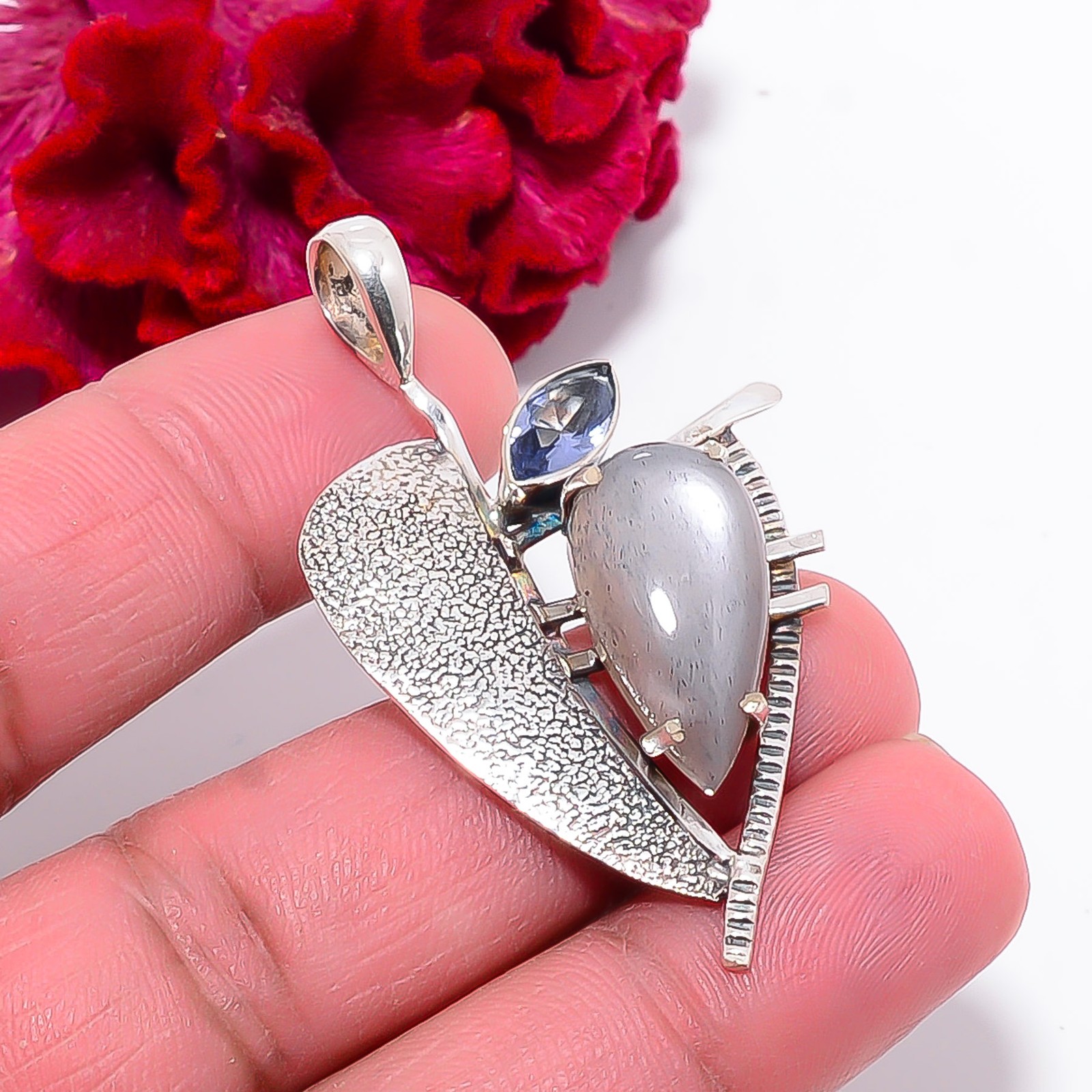 Gray Moonstone – Sri Lanka & Iolite 925 Sterling Silver Pendant 1.99″ P102881022