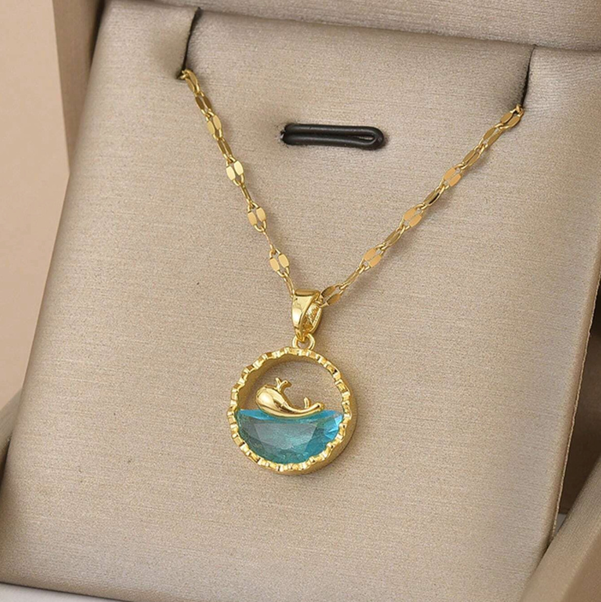 Women’s Necklace Sea Whale Pendant 18K Gold Plated Stainless Steel Chain Jewelry