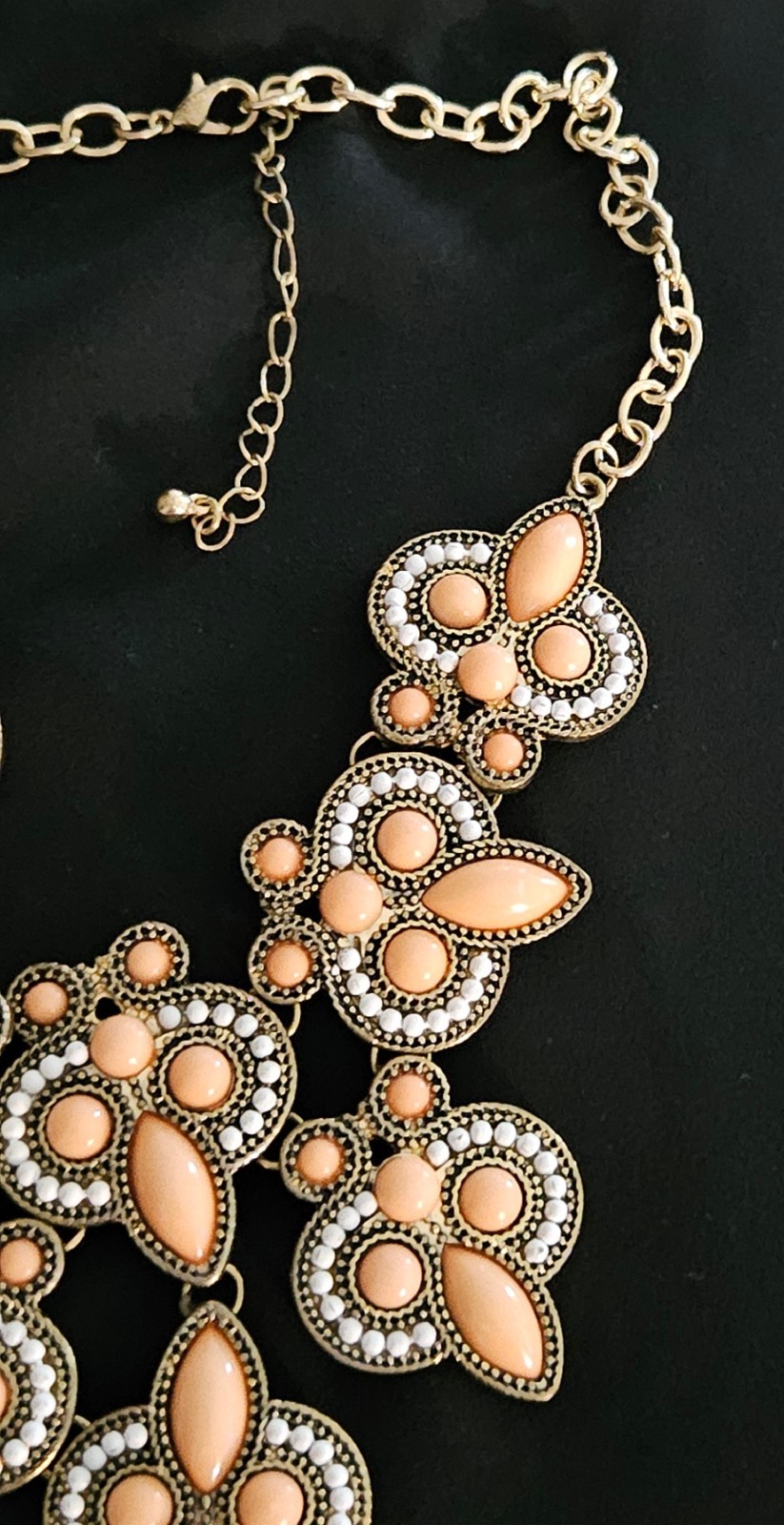 Peach Cabochon White Bead Floral Drop V-Shaped Bib Necklace 14 Inch