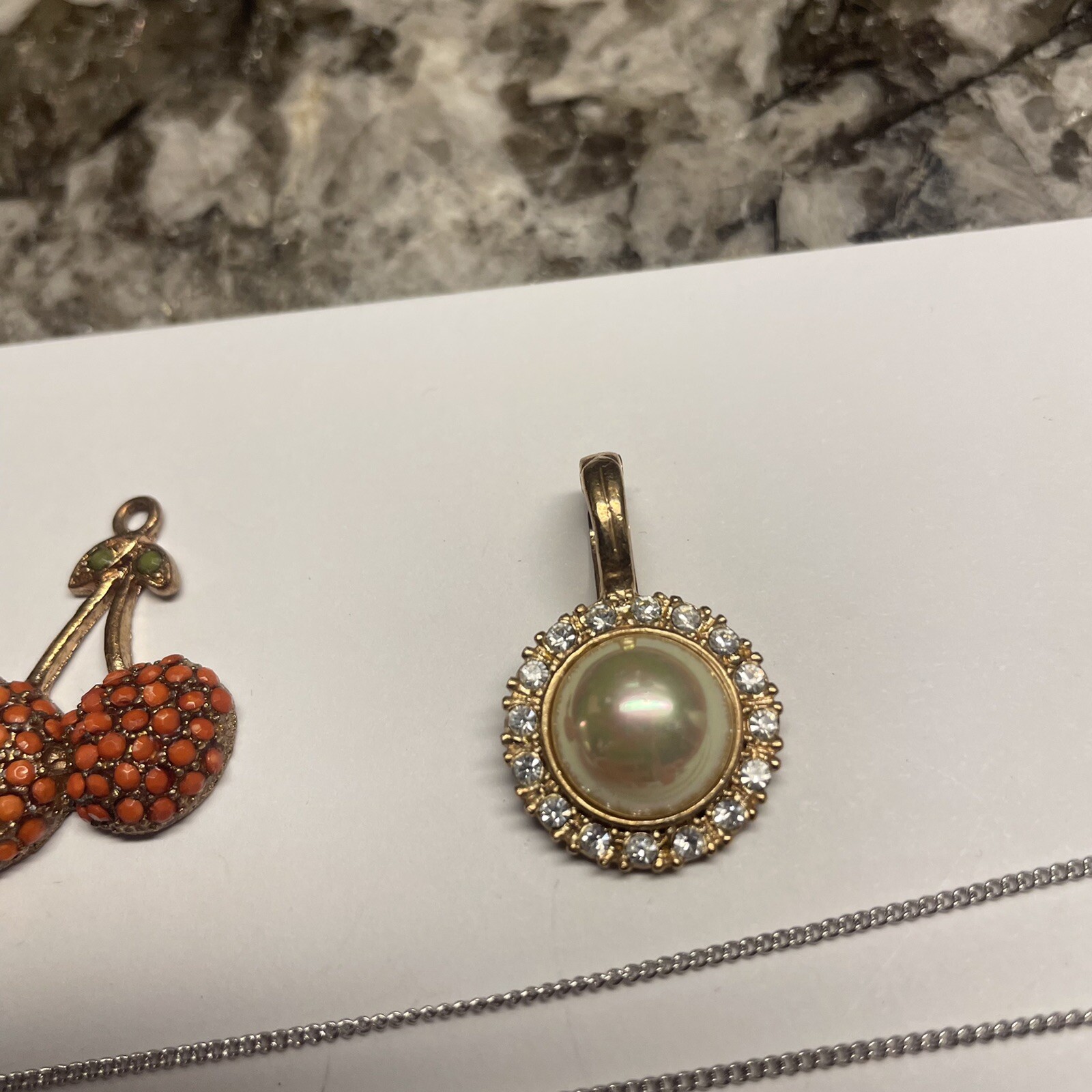 Lot Of 10 Vintage – Modern Jewelry Pendant Charms 1 Signed ROMAN