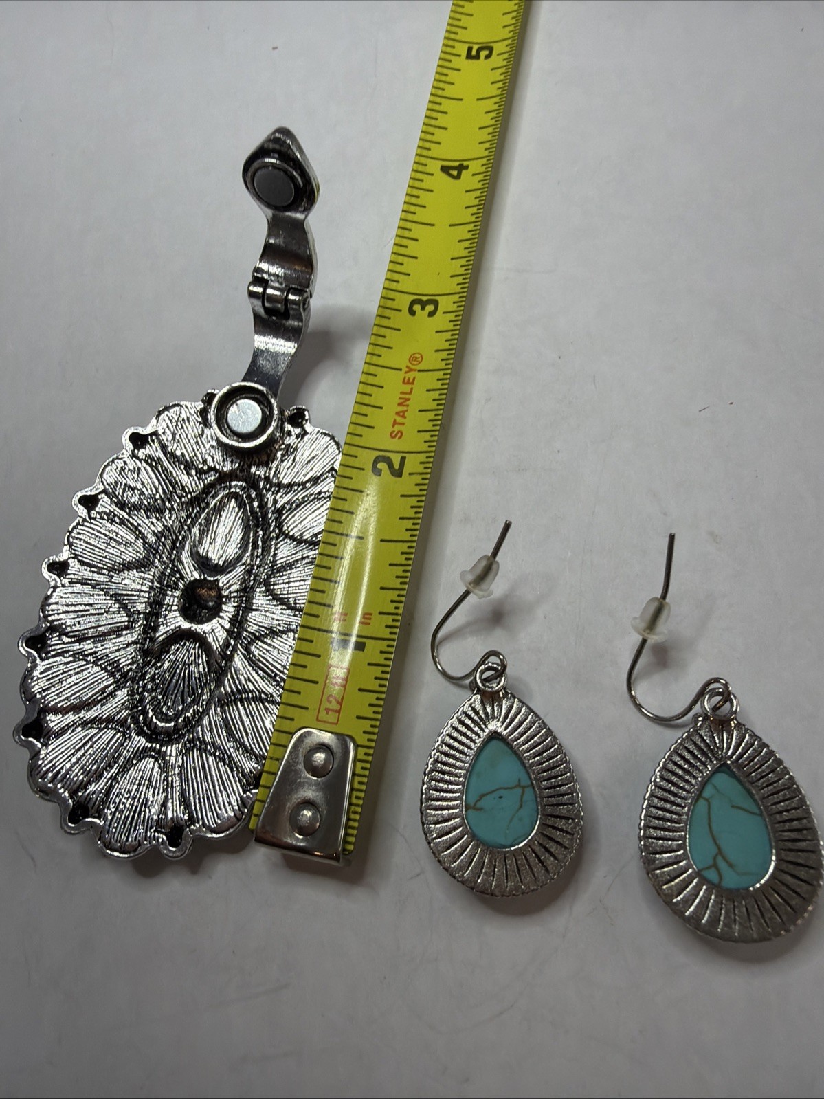 Vintage Southwestern Faux Turquoise Cluster Pendant & Earrings Set $9.99