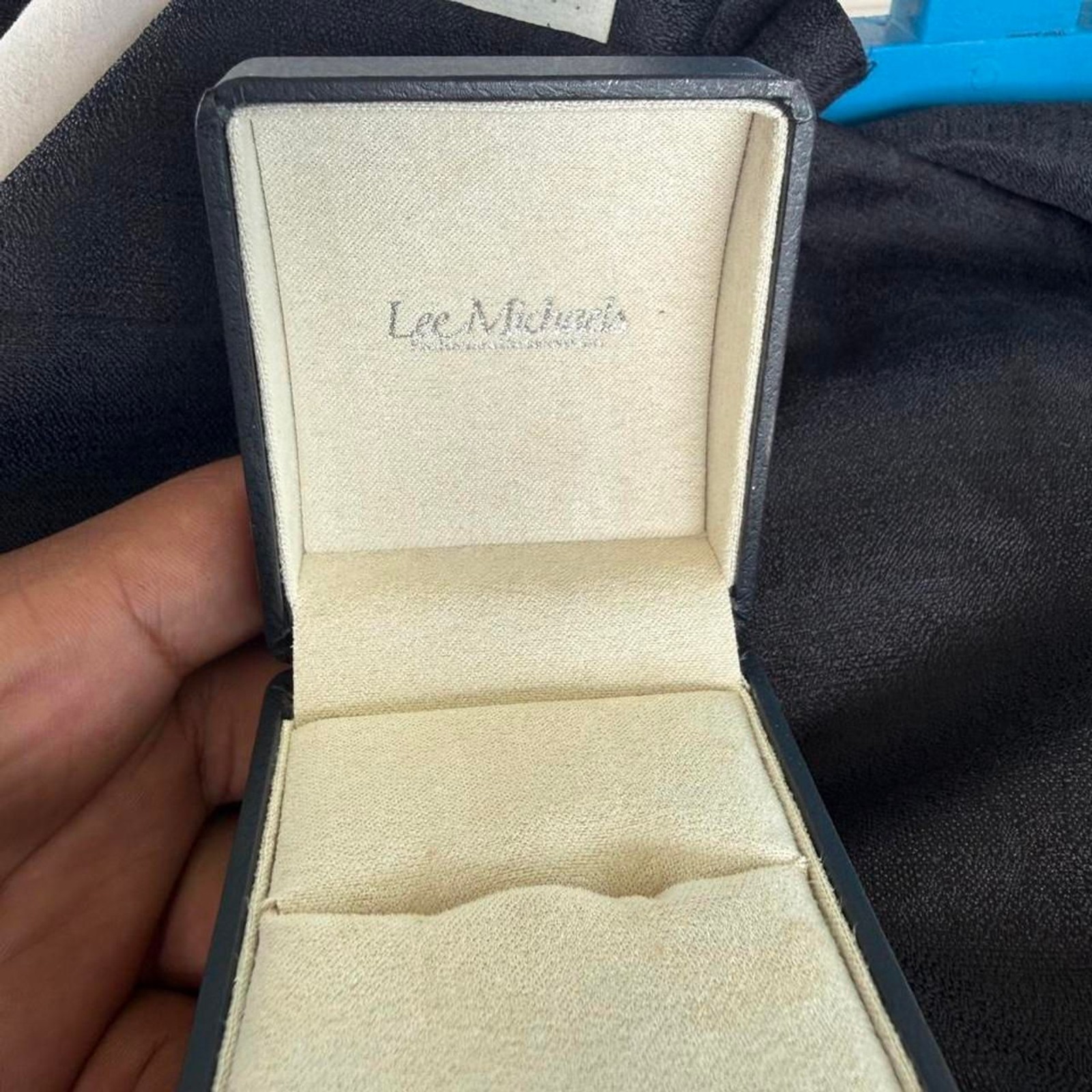 Lee Women’s Black and Grey Jewellery