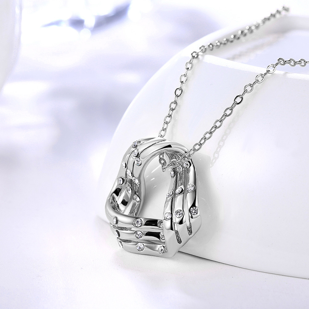 Chic 18k 18ct Yellow/White Gold Filled Triangle CZ Pendant Necklace N-A718